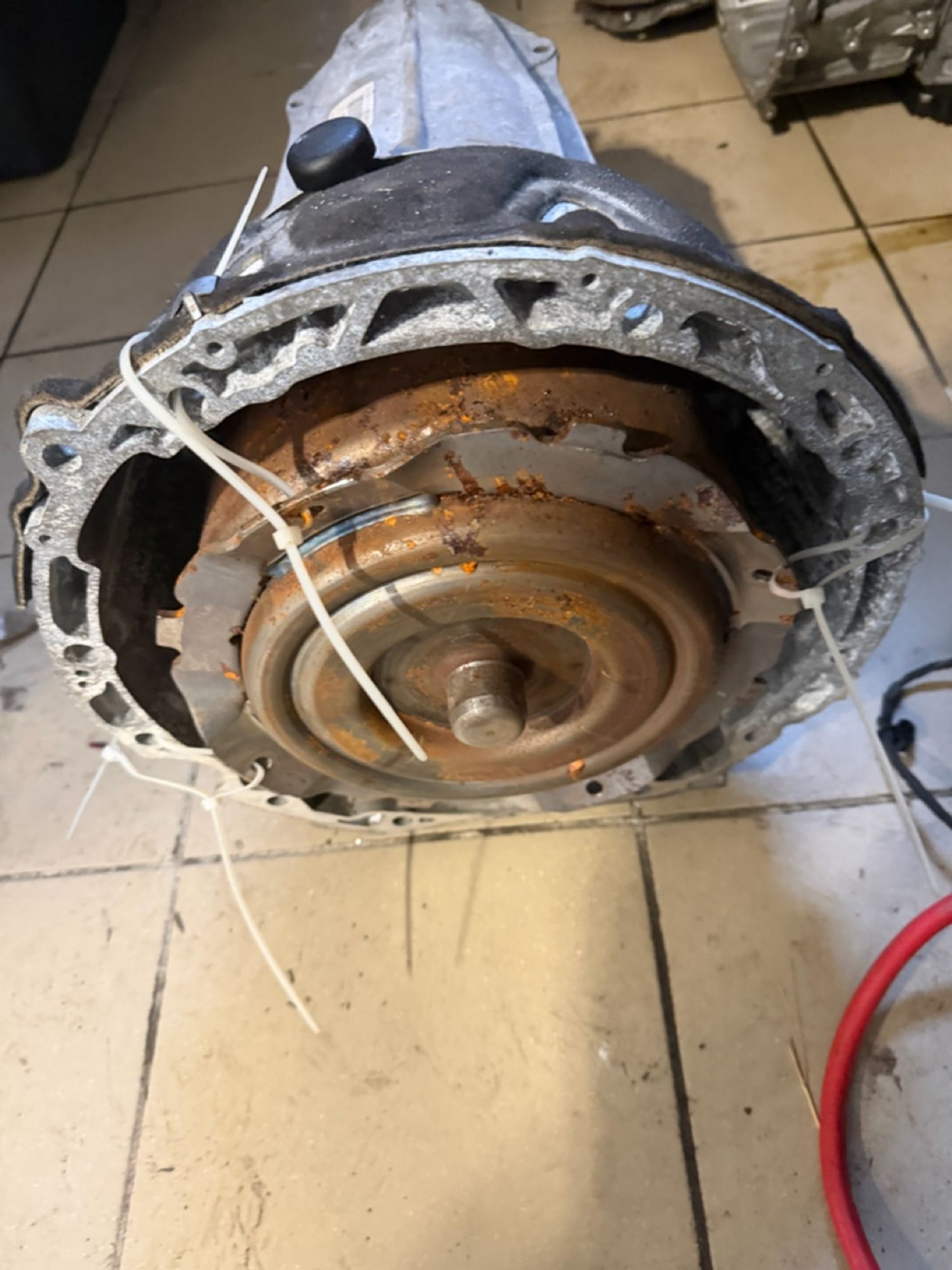 https://ycs.partsauto.market/partsauto-images/thmbs/userImages/57a1490c760884948c1593ca7cc92ed5/part/4aa05dd2-d0a8-4bbb-a58d-ff7687c61da7_1776785668054.jpg