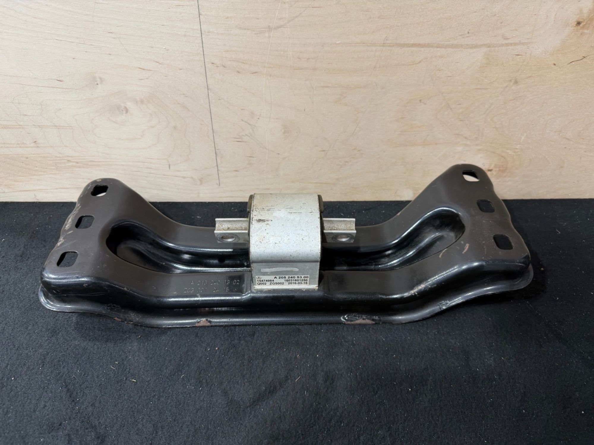 https://ycs.partsauto.market/partsauto-images/thmbs/userImages/57a1490c760884948c1593ca7cc92ed5/part/4dcfac96-f8da-4b69-bca4-6f268b49a3e8_1777291335479.jpg