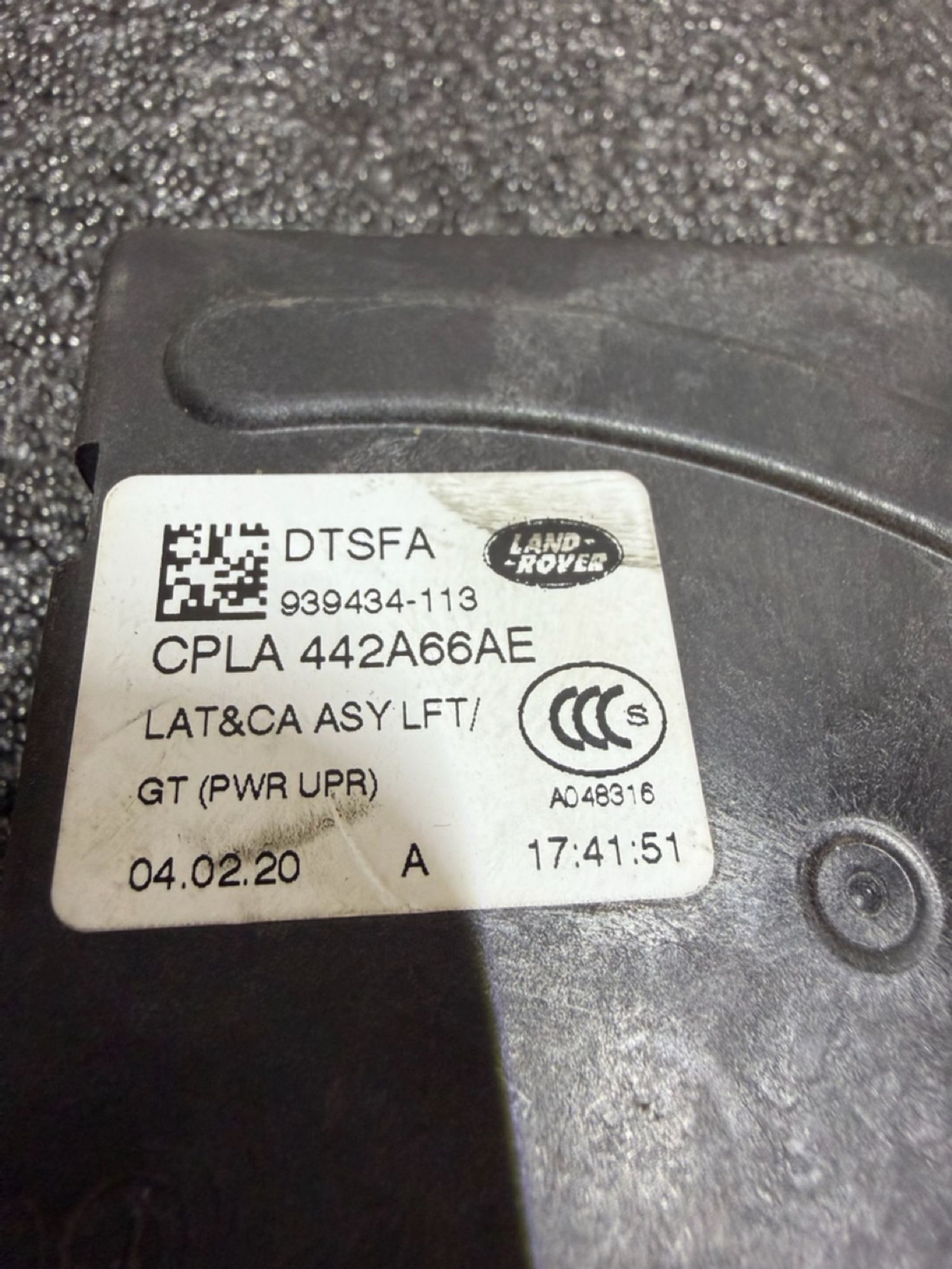 https://ycs.partsauto.market/partsauto-images/thmbs/userImages/57a1490c760884948c1593ca7cc92ed5/part/555b82d3-a060-4bd6-9094-1be014dc62ce_1776863074649.jpg