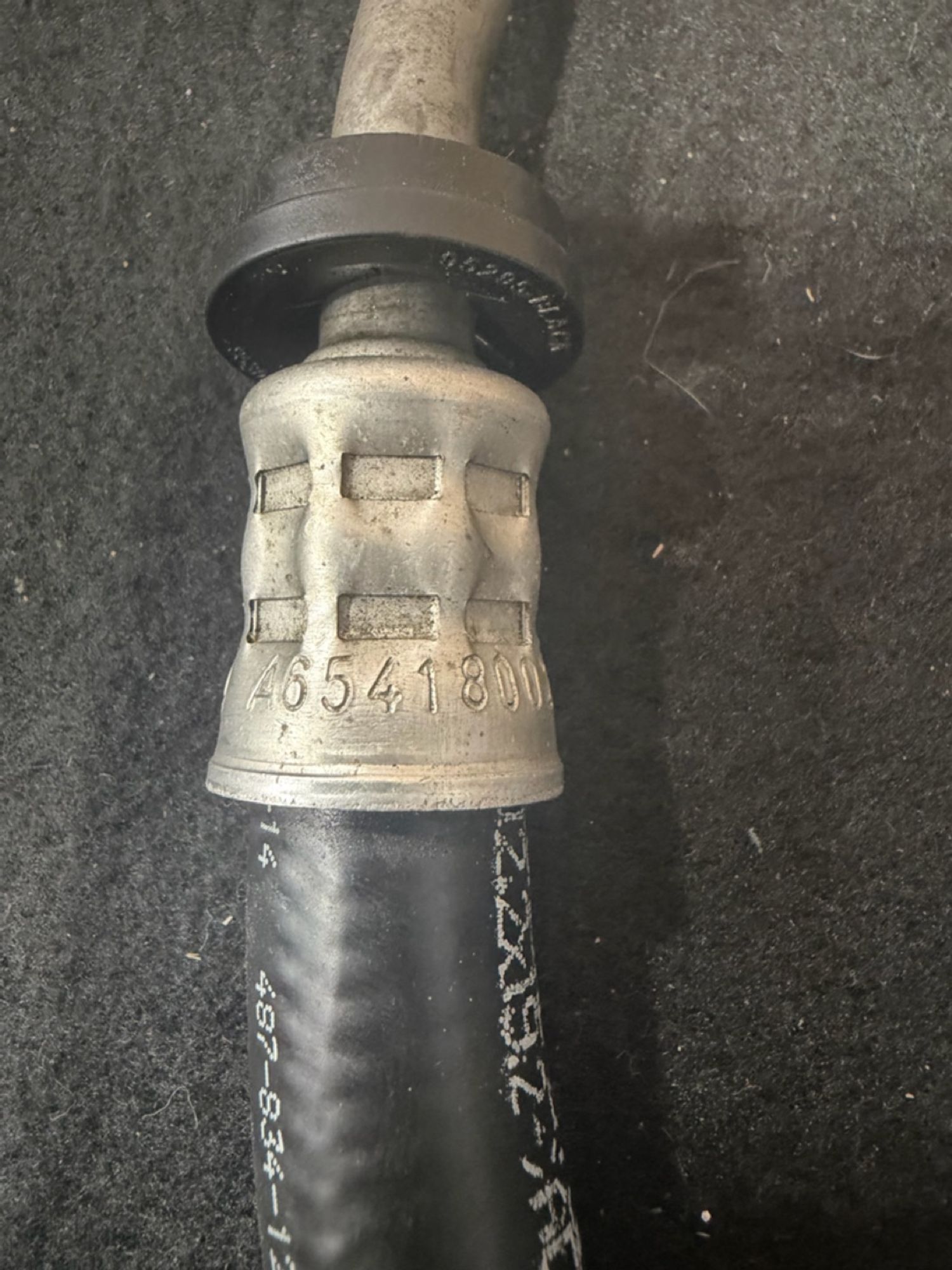 https://ycs.partsauto.market/partsauto-images/thmbs/userImages/57a1490c760884948c1593ca7cc92ed5/part/56caed3b-f2fa-40ed-b051-d73d660e10fd_1776687825120.jpg