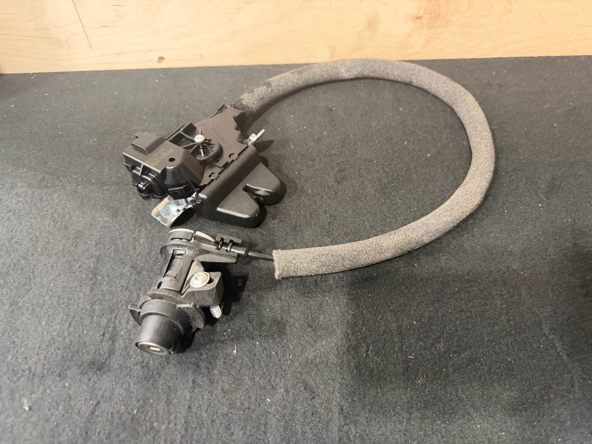 https://ycs.partsauto.market/partsauto-images/thmbs/userImages/57a1490c760884948c1593ca7cc92ed5/part/57f60136-4a38-49b5-aca3-f369cce31888_1776692791265.jpg