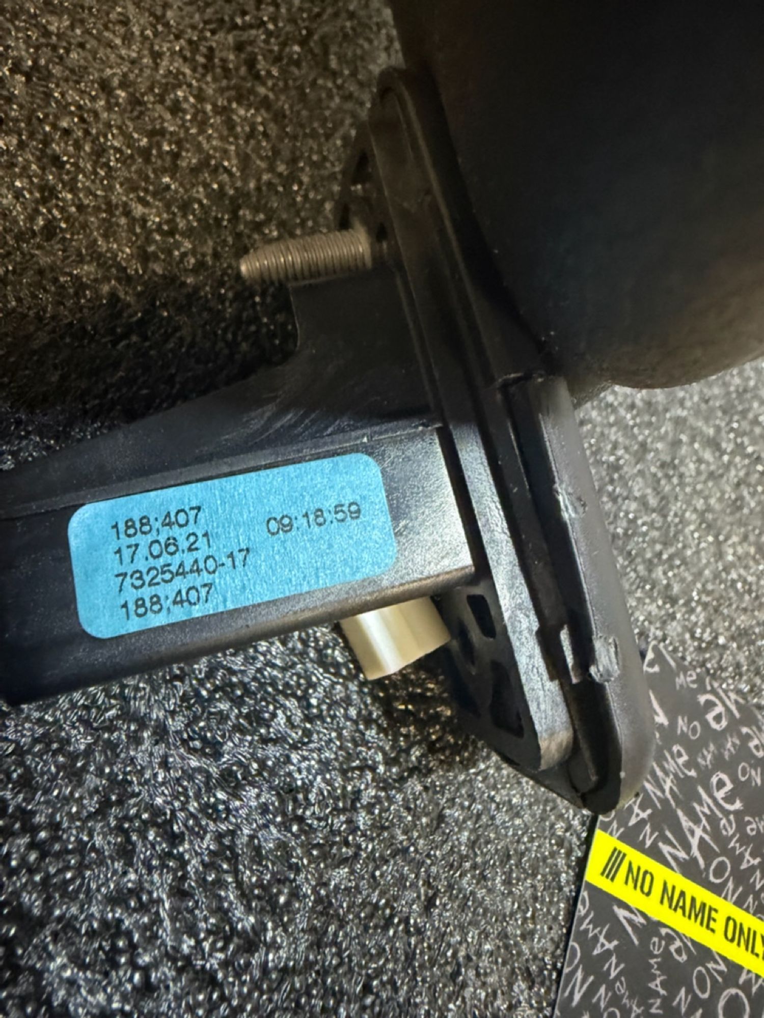 https://ycs.partsauto.market/partsauto-images/thmbs/userImages/57a1490c760884948c1593ca7cc92ed5/part/5b42b1b1-35ff-425e-b1cf-c06597a9de07_1776860046180.jpg