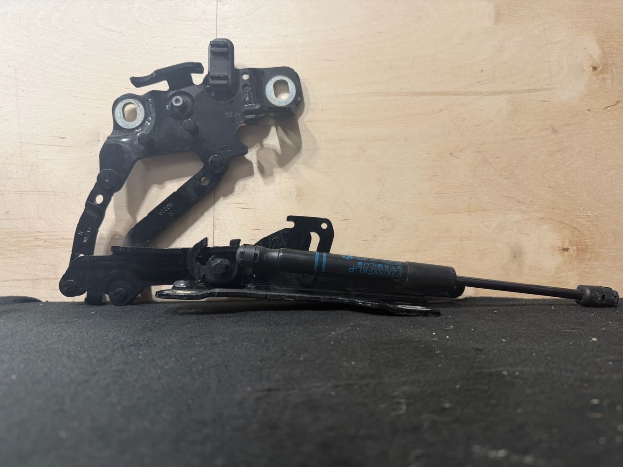 https://ycs.partsauto.market/partsauto-images/thmbs/userImages/57a1490c760884948c1593ca7cc92ed5/part/6c46412e-2edb-4c09-963d-2713d6b2af40_1776705786670.jpg