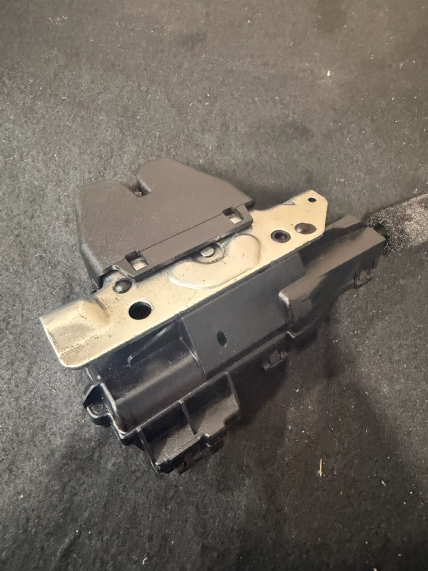 https://ycs.partsauto.market/partsauto-images/thmbs/userImages/57a1490c760884948c1593ca7cc92ed5/part/6dacec87-a5f4-4531-83b4-ea6b6f3182b0_1776692794307.jpg