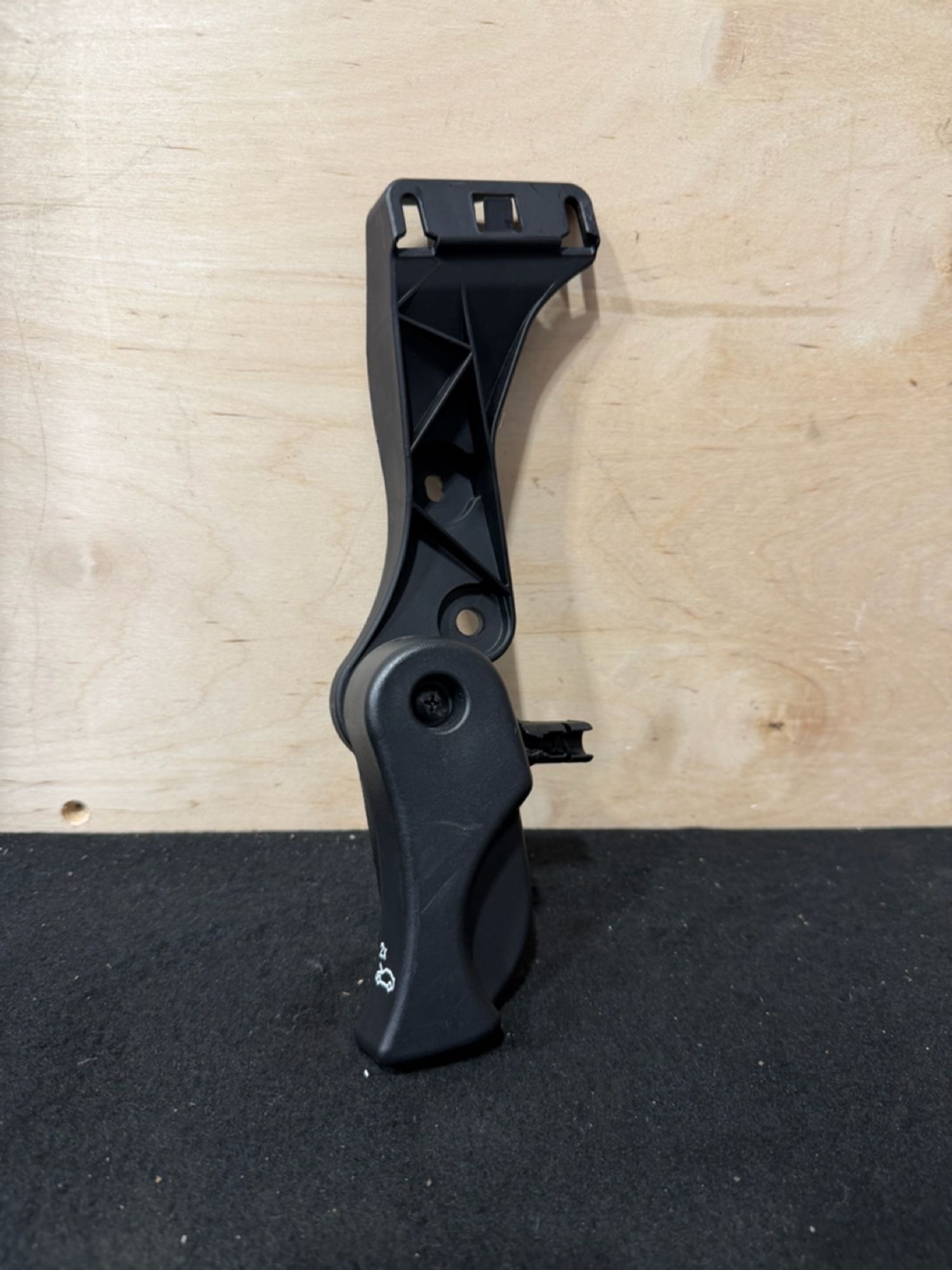 https://ycs.partsauto.market/partsauto-images/thmbs/userImages/57a1490c760884948c1593ca7cc92ed5/part/852a2d09-625a-4a8e-a482-a07f87025df6_1776942645239.jpg
