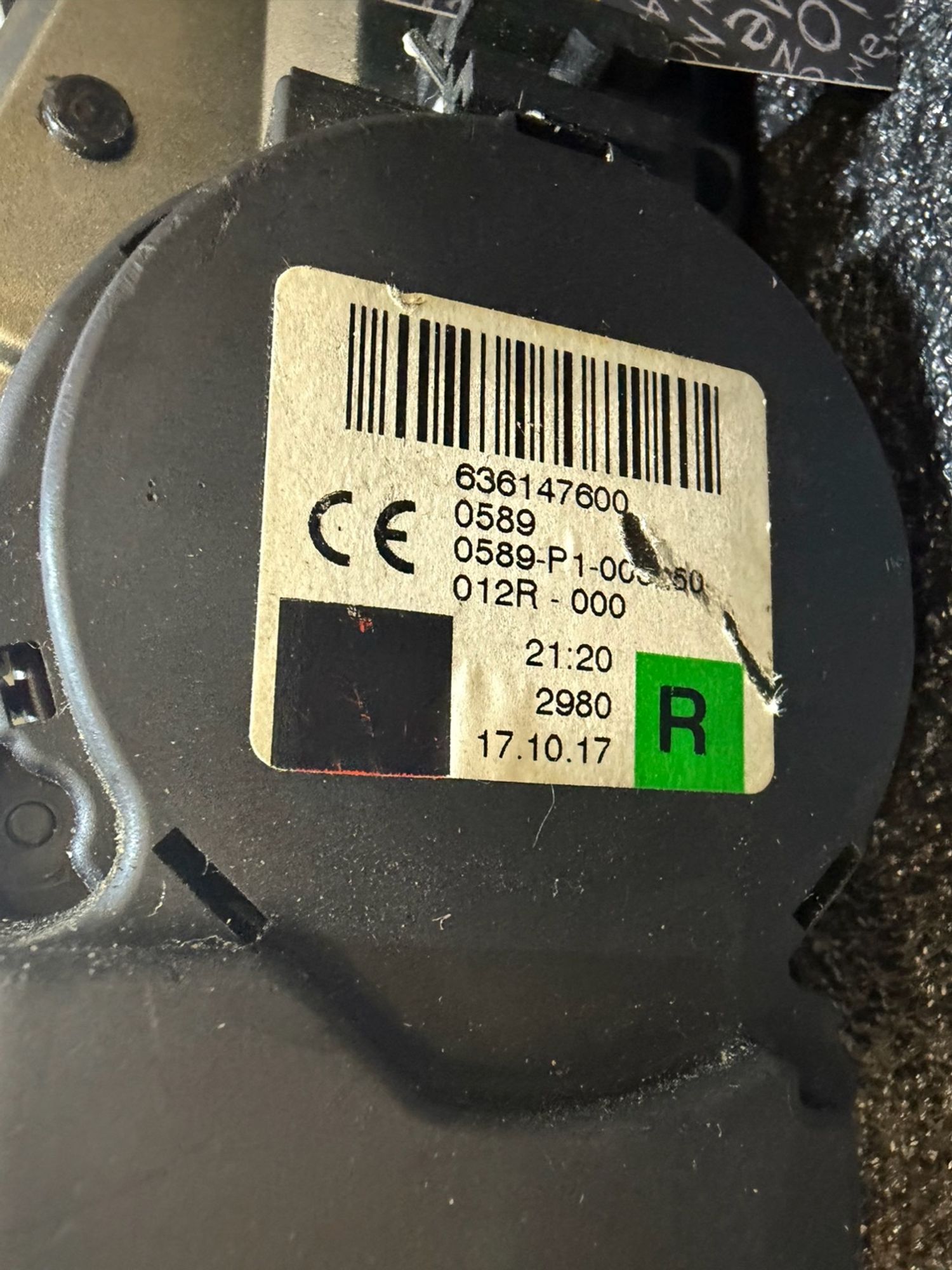 https://ycs.partsauto.market/partsauto-images/thmbs/userImages/57a1490c760884948c1593ca7cc92ed5/part/873b1bc7-6d99-4af0-bc29-456cabbdd475_1776859428270.jpg