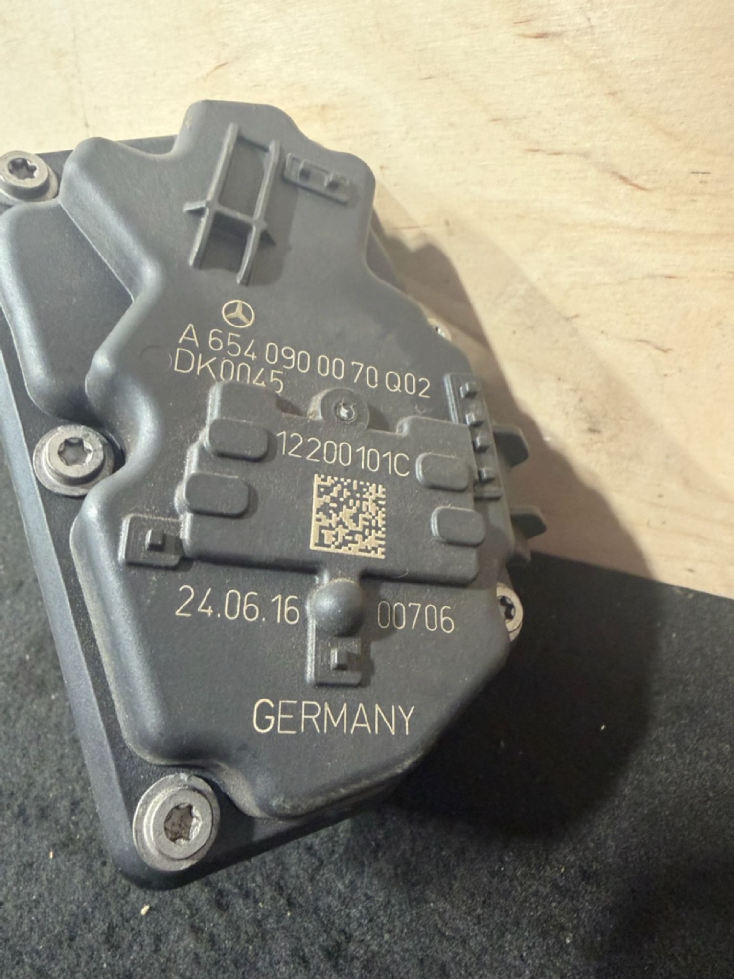 https://ycs.partsauto.market/partsauto-images/thmbs/userImages/57a1490c760884948c1593ca7cc92ed5/part/8e92ad52-086a-49b4-adc6-1d5a5e053a0f_1776688915729.jpg