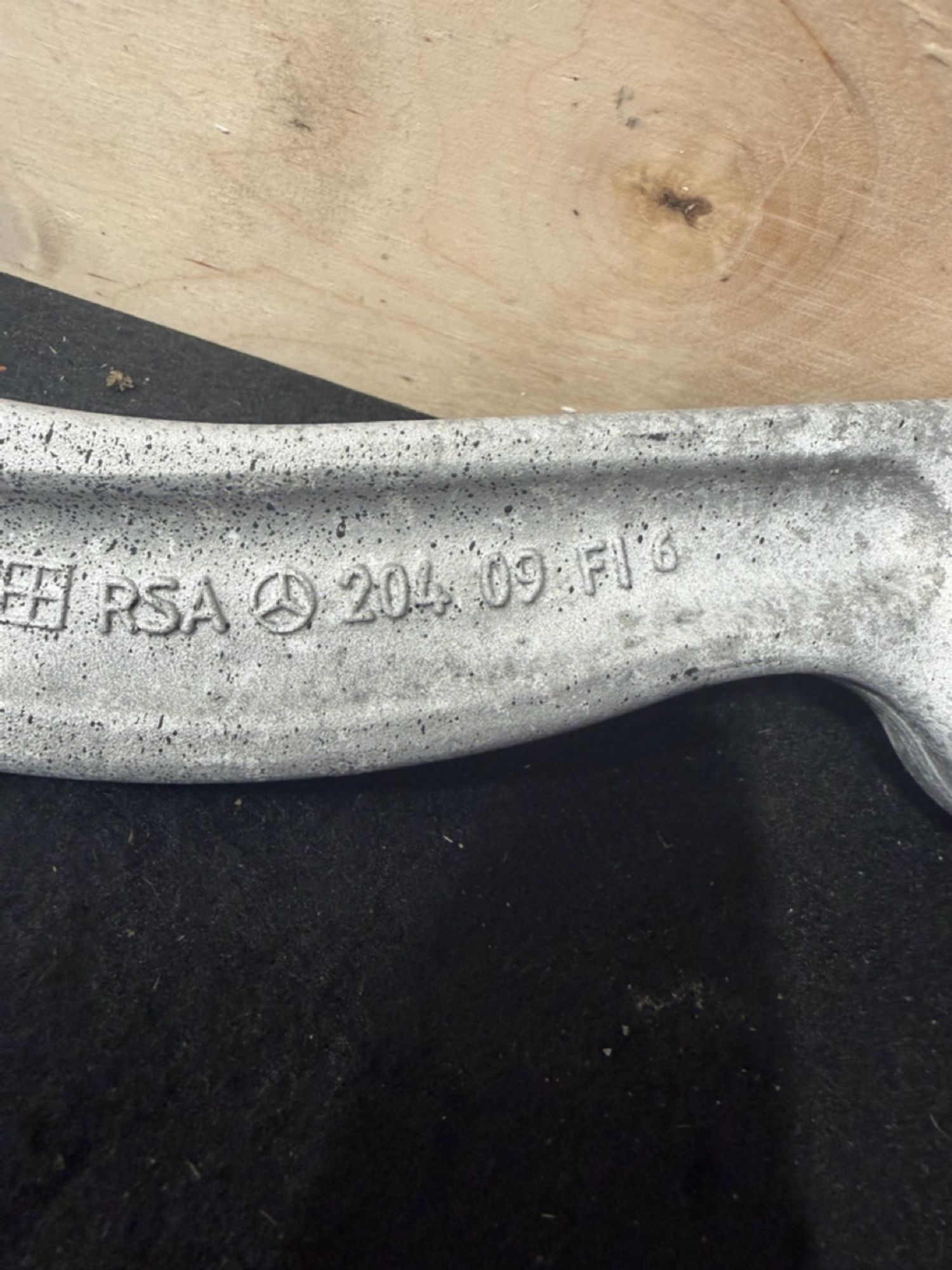 https://ycs.partsauto.market/partsauto-images/thmbs/userImages/57a1490c760884948c1593ca7cc92ed5/part/9158143b-d87c-4ca5-8bd1-1674ca6c4bdf_1777123983410.jpg
