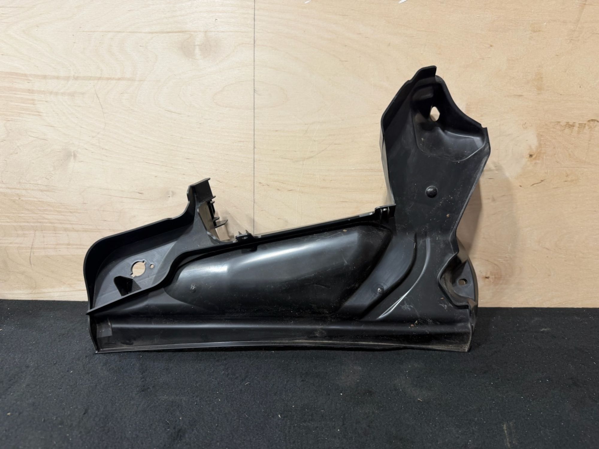 https://ycs.partsauto.market/partsauto-images/thmbs/userImages/57a1490c760884948c1593ca7cc92ed5/part/99277791-bb1e-4511-a5a8-490730a5d74c_1776878368567.jpg