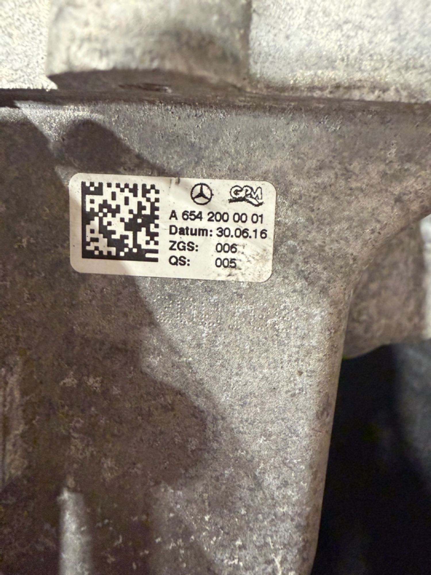 https://ycs.partsauto.market/partsauto-images/thmbs/userImages/57a1490c760884948c1593ca7cc92ed5/part/9cfa68ab-c02a-4b13-af7b-5df0e6b202d0_1776445197103.jpg