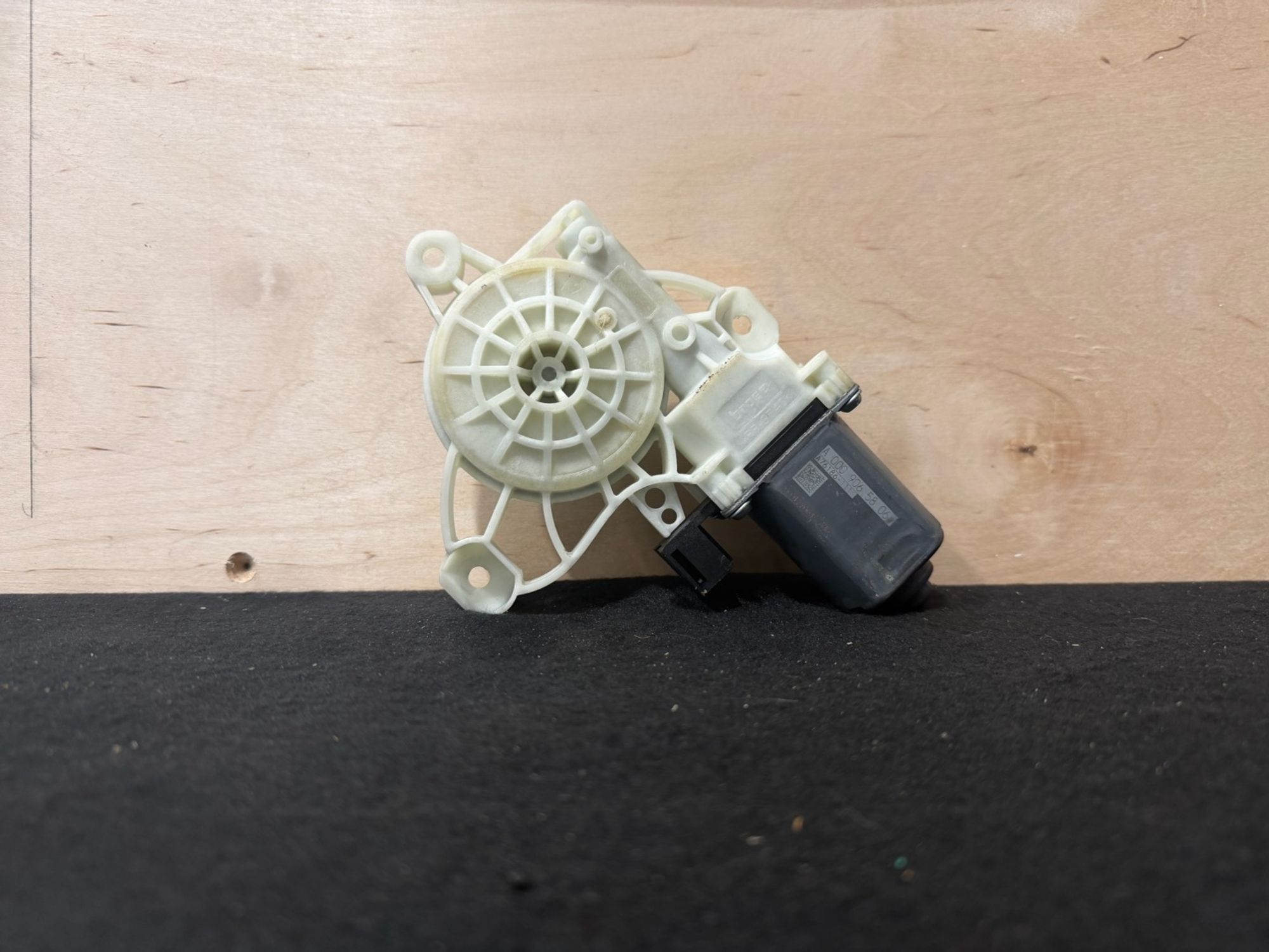 https://ycs.partsauto.market/partsauto-images/thmbs/userImages/57a1490c760884948c1593ca7cc92ed5/part/a2a765aa-28f8-49bb-8327-49824dd0826f_1776695559246.jpg