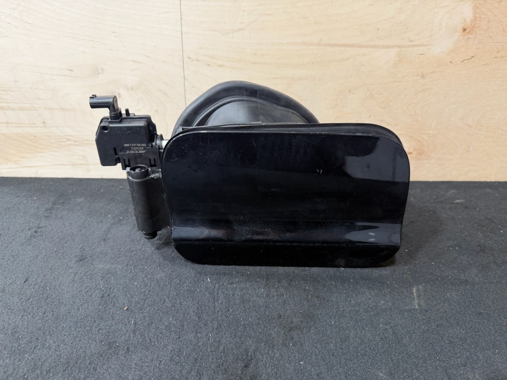 https://ycs.partsauto.market/partsauto-images/thmbs/userImages/57a1490c760884948c1593ca7cc92ed5/part/adb766d0-f3ca-4b49-b22e-329e6c713842_1776879635561.jpg