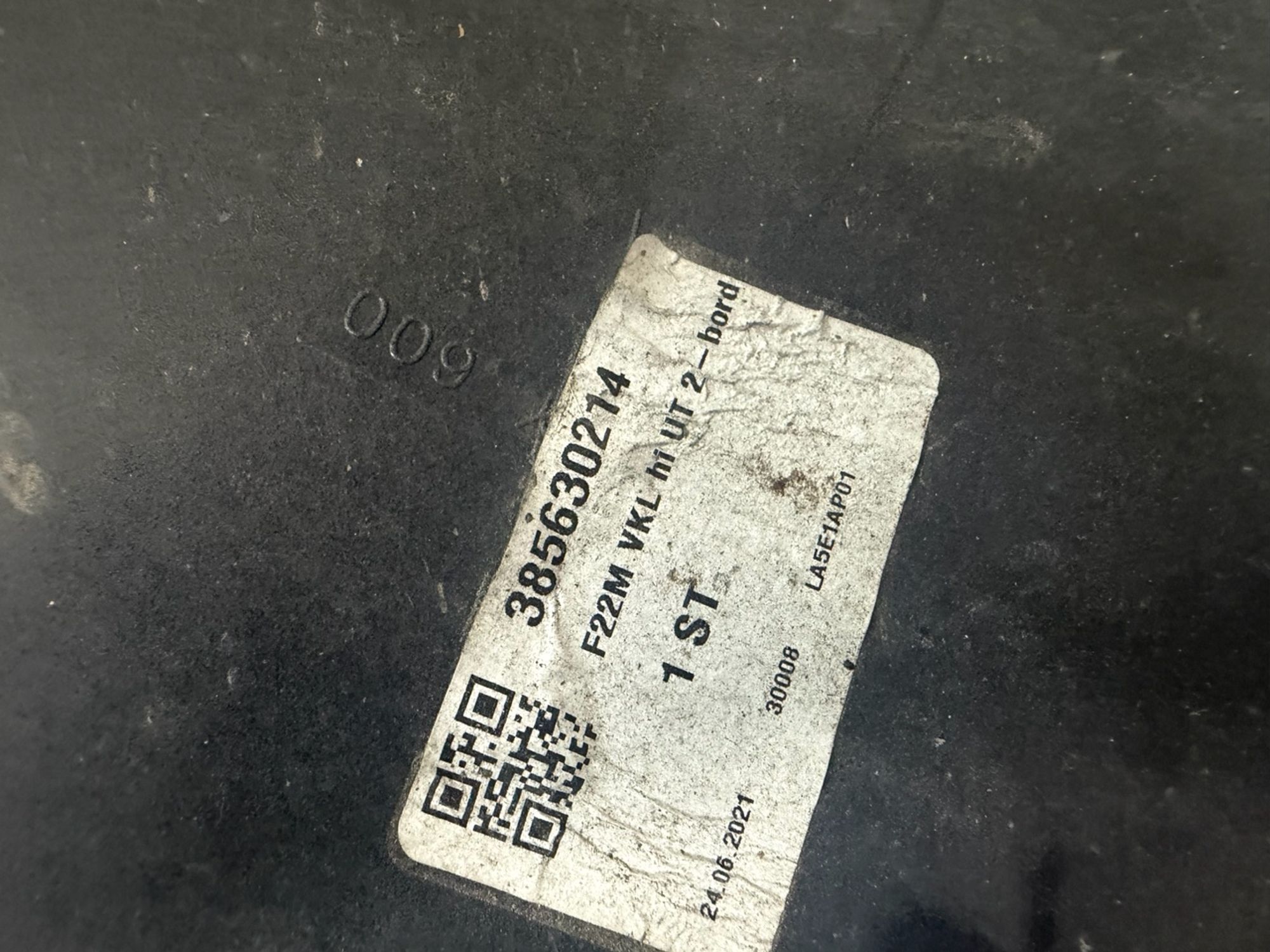 https://ycs.partsauto.market/partsauto-images/thmbs/userImages/57a1490c760884948c1593ca7cc92ed5/part/b2a70fdb-76bb-4dba-8d80-fd91460d6c01_1776685231992.jpg