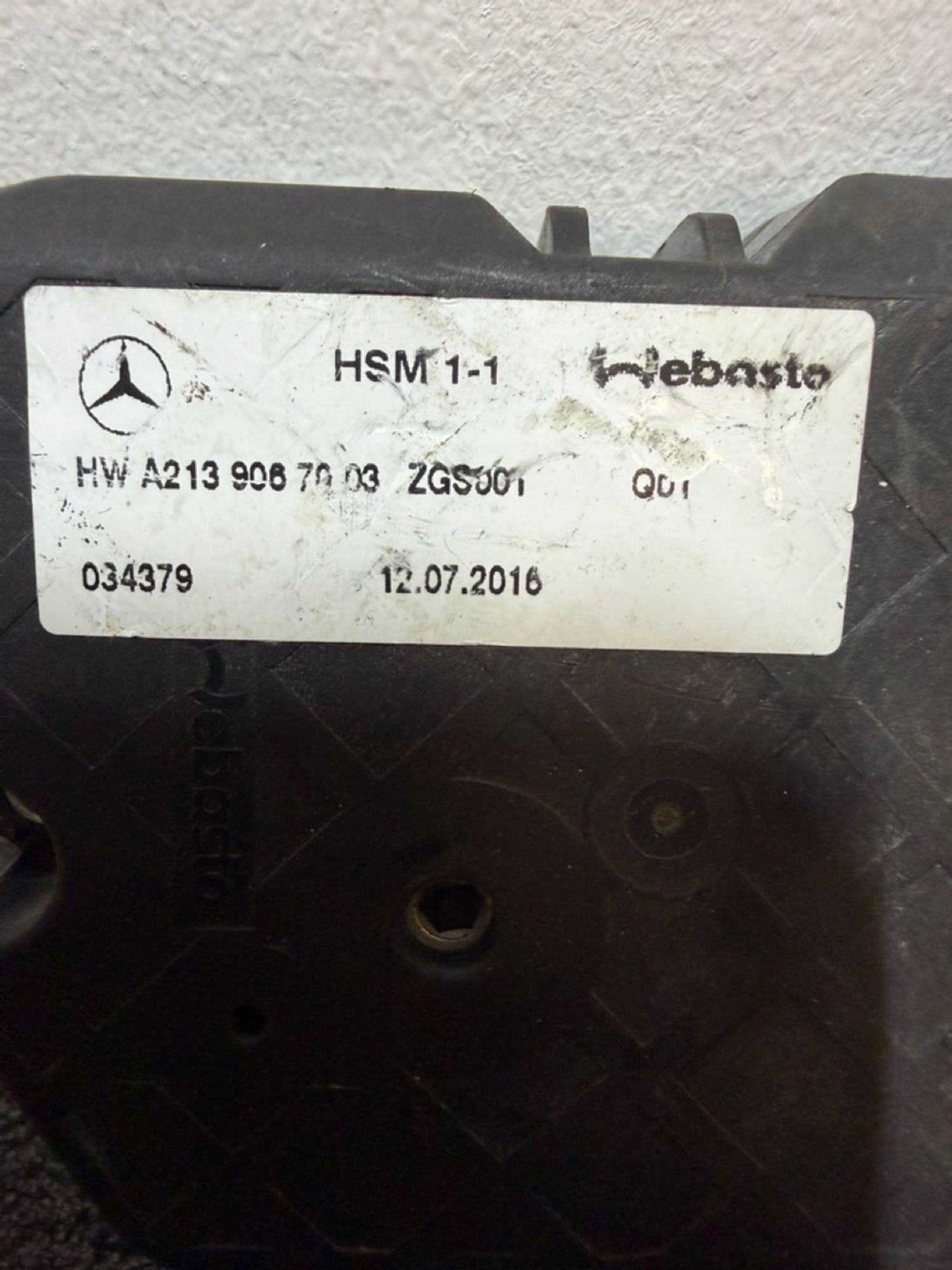 https://ycs.partsauto.market/partsauto-images/thmbs/userImages/57a1490c760884948c1593ca7cc92ed5/part/b6a31228-1f78-4c73-8d6f-20b50c2f9c67_1776865992570.jpg