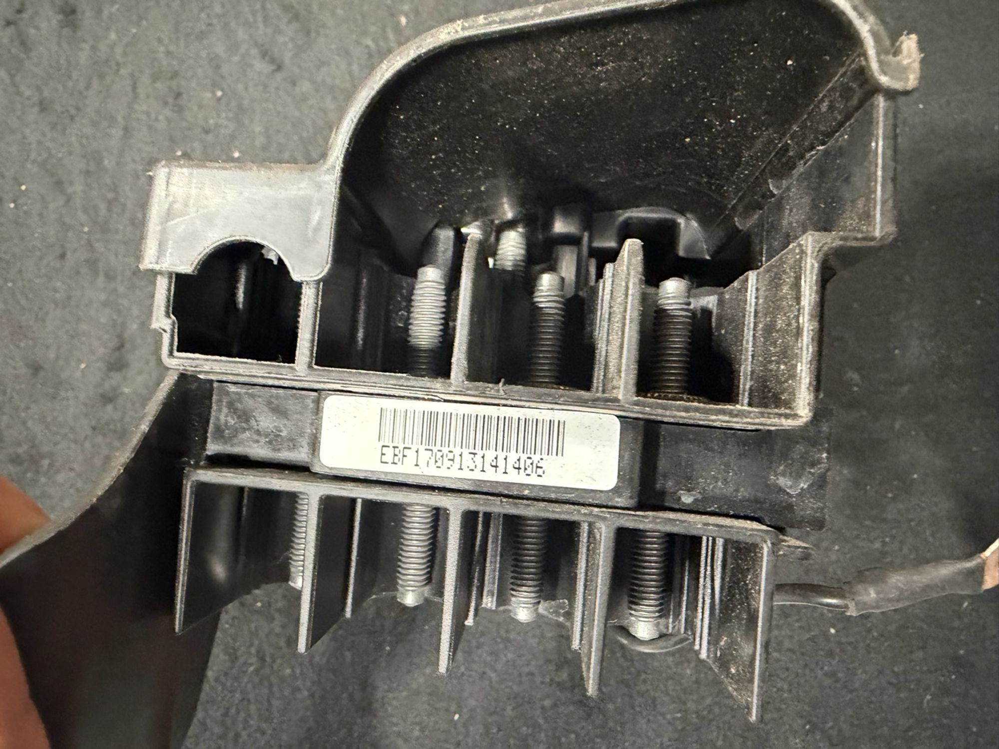 https://ycs.partsauto.market/partsauto-images/thmbs/userImages/57a1490c760884948c1593ca7cc92ed5/part/b6adcb51-dd2c-4389-84a2-7af5e319181e_1776445431151.jpg