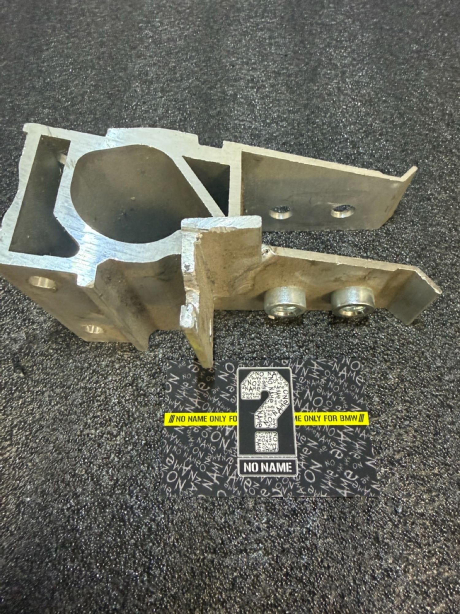 https://ycs.partsauto.market/partsauto-images/thmbs/userImages/57a1490c760884948c1593ca7cc92ed5/part/bbe57449-2a67-4206-8666-27c9c83ab347_1777120367072.jpg