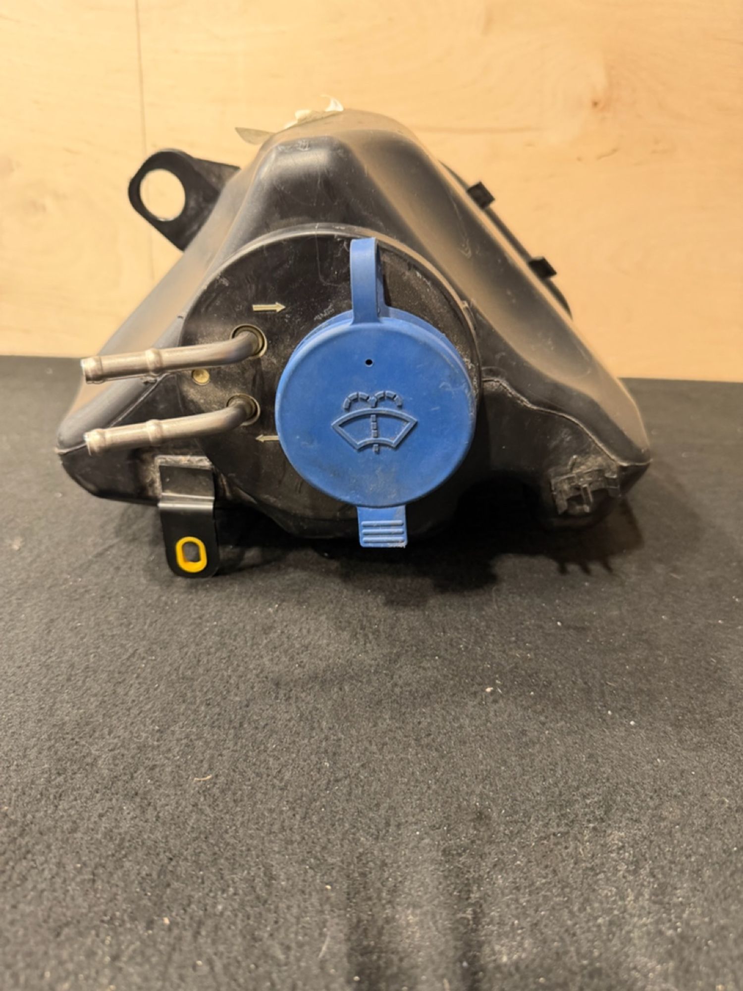 https://ycs.partsauto.market/partsauto-images/thmbs/userImages/57a1490c760884948c1593ca7cc92ed5/part/c1328fec-2d39-4cbb-822e-e1540f4ff1a1_1776608279756.jpg