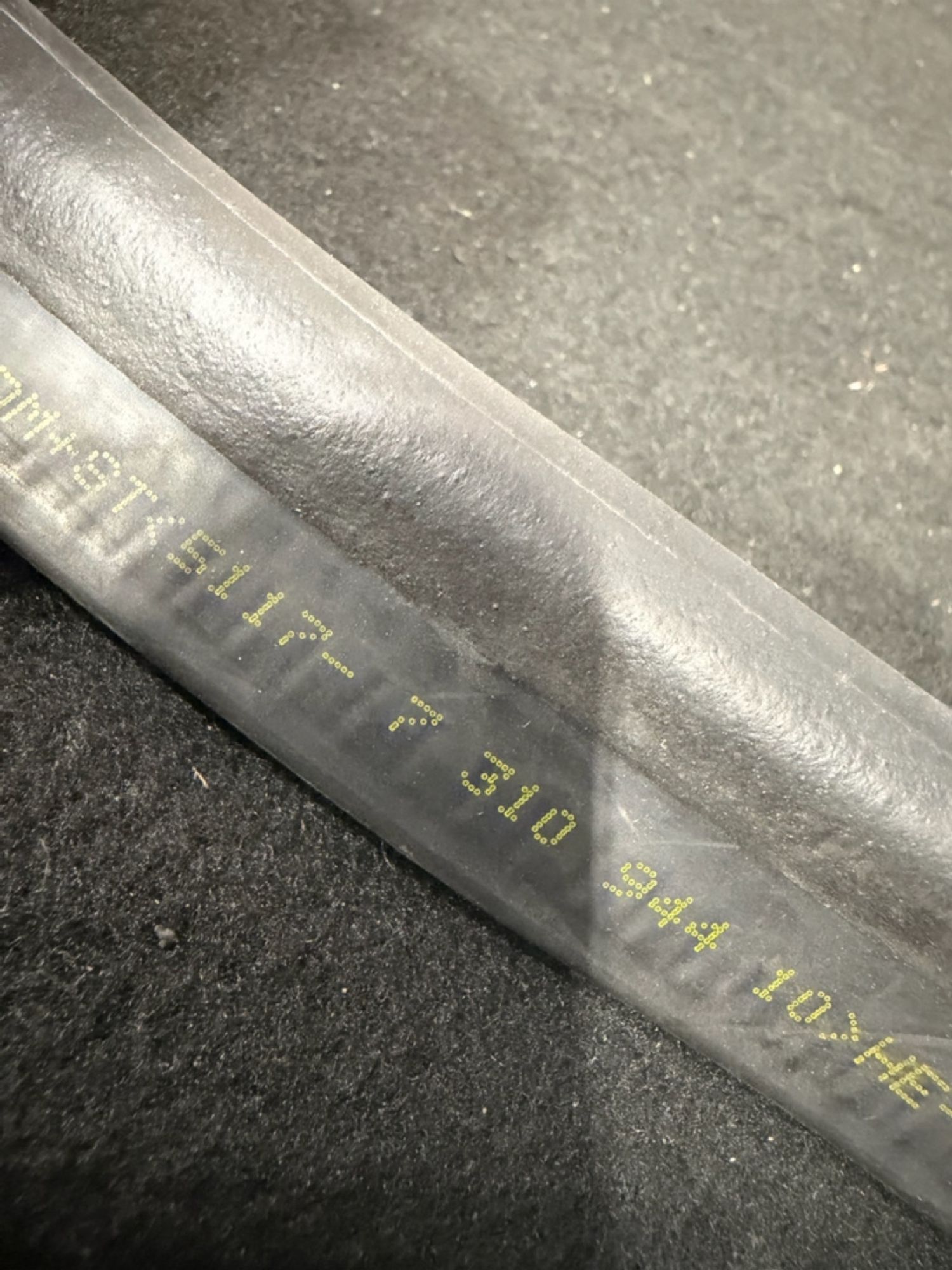 https://ycs.partsauto.market/partsauto-images/thmbs/userImages/57a1490c760884948c1593ca7cc92ed5/part/c1714fab-e0f1-4104-a4ad-ea9ad1127b4e_1776945035166.jpg