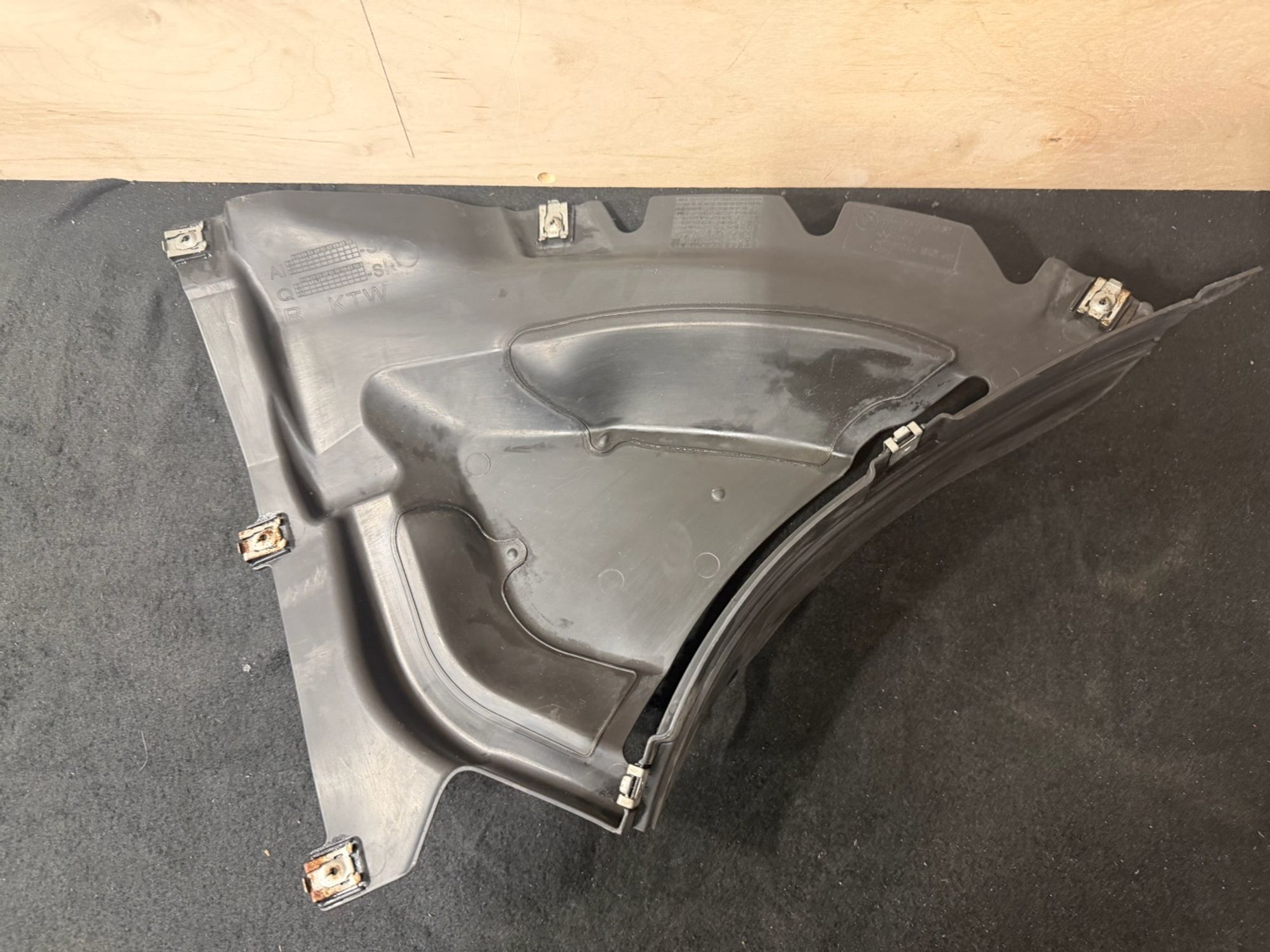 https://ycs.partsauto.market/partsauto-images/thmbs/userImages/57a1490c760884948c1593ca7cc92ed5/part/c33fb2af-0e9b-4015-8449-fad1bc8c73ec_1776723586478.jpg