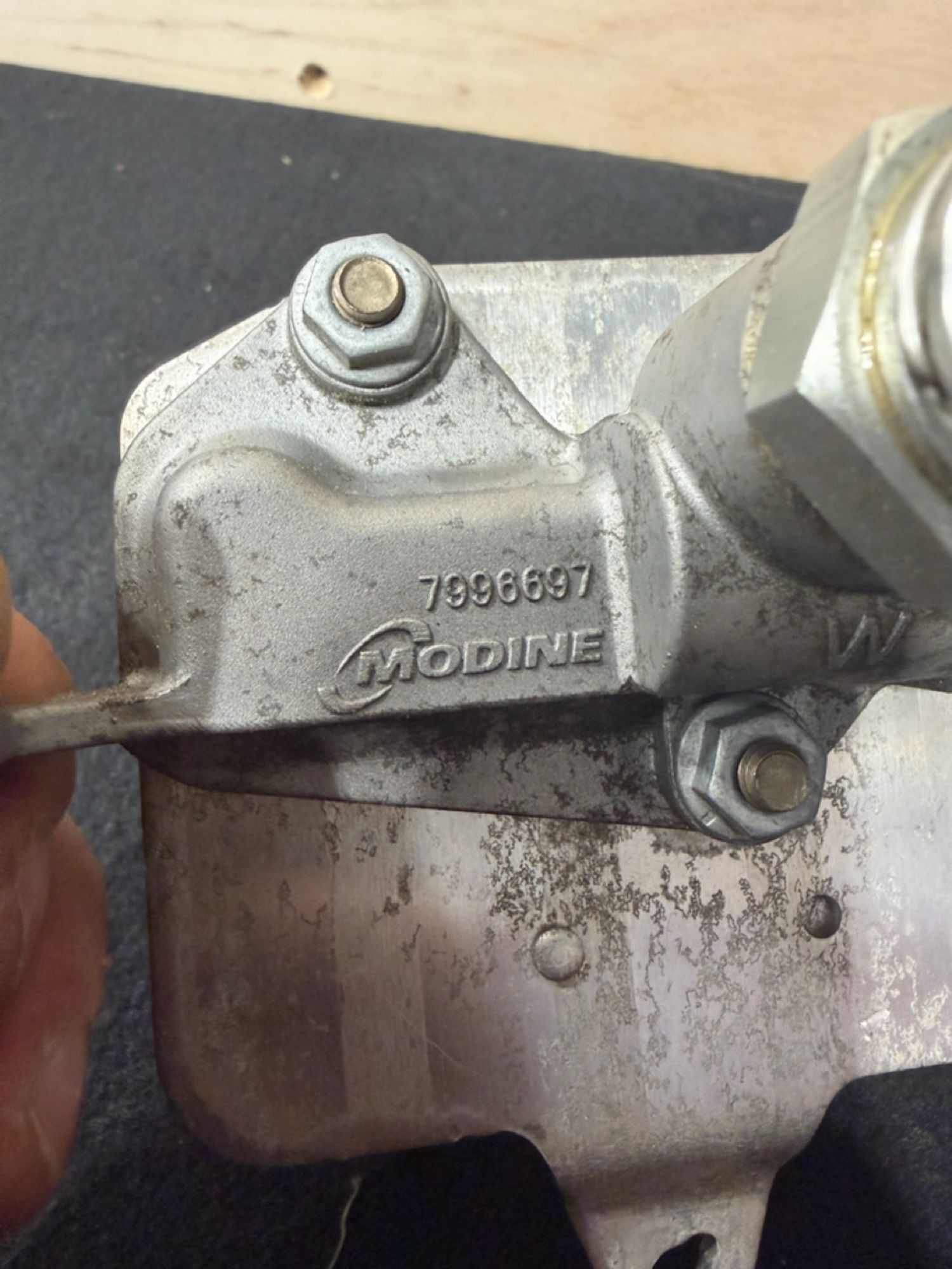 https://ycs.partsauto.market/partsauto-images/thmbs/userImages/57a1490c760884948c1593ca7cc92ed5/part/ca79d92b-27b0-40fc-84ff-d76f4124ad12_1776608583183.jpg