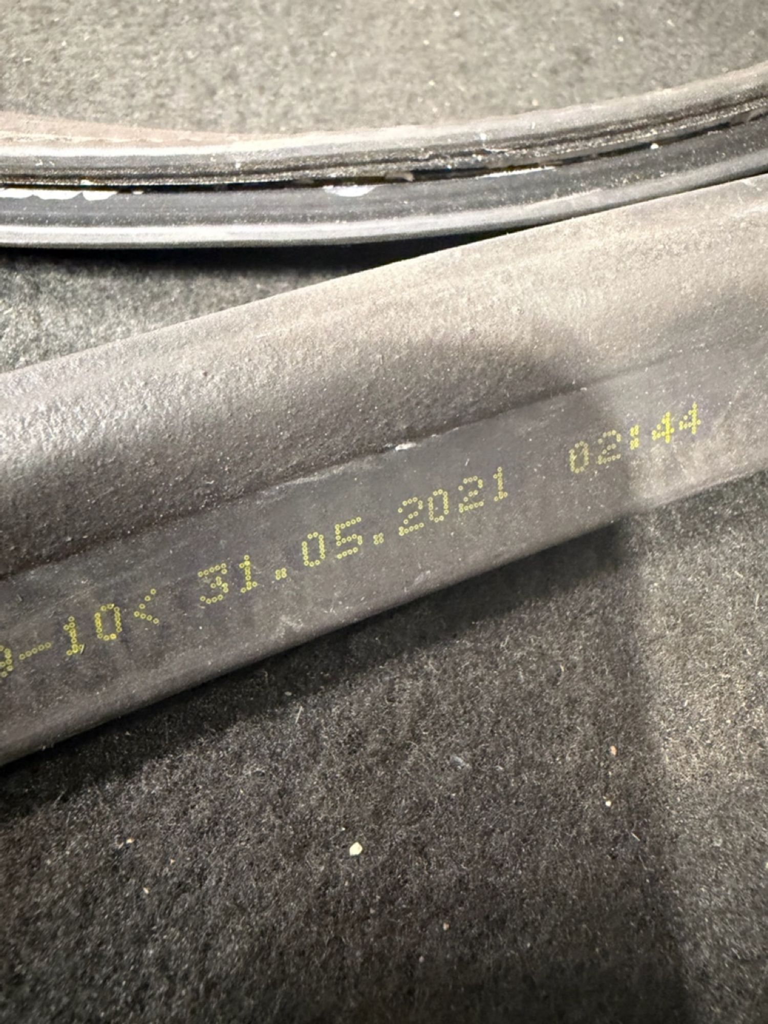 https://ycs.partsauto.market/partsauto-images/thmbs/userImages/57a1490c760884948c1593ca7cc92ed5/part/d0b96c3b-d2f3-44d1-9cd4-374a71ea87ac_1776945034151.jpg