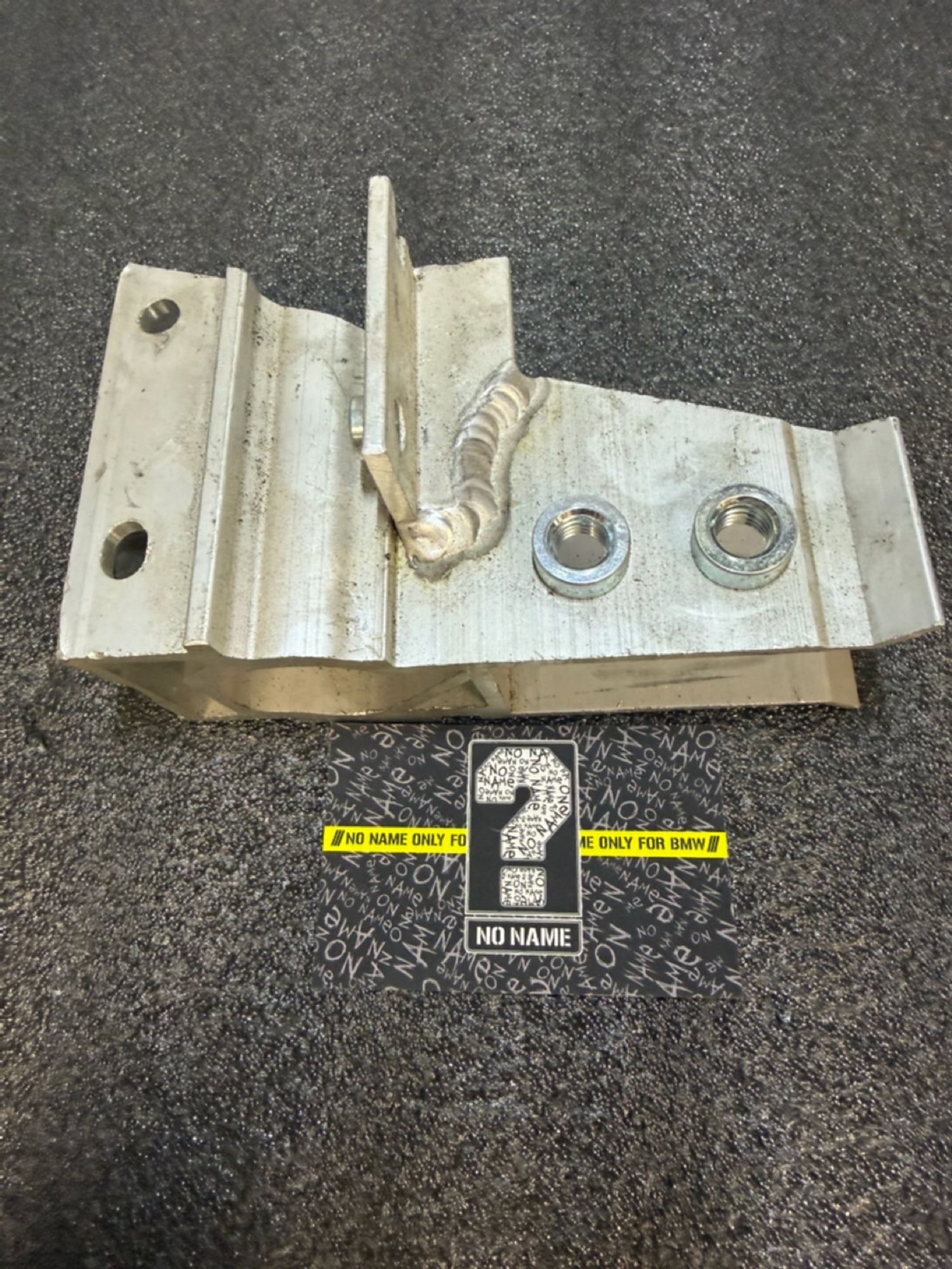 https://ycs.partsauto.market/partsauto-images/thmbs/userImages/57a1490c760884948c1593ca7cc92ed5/part/d1a8a078-9028-42b2-a44f-5f6b1714bb5a_1777120365702.jpg