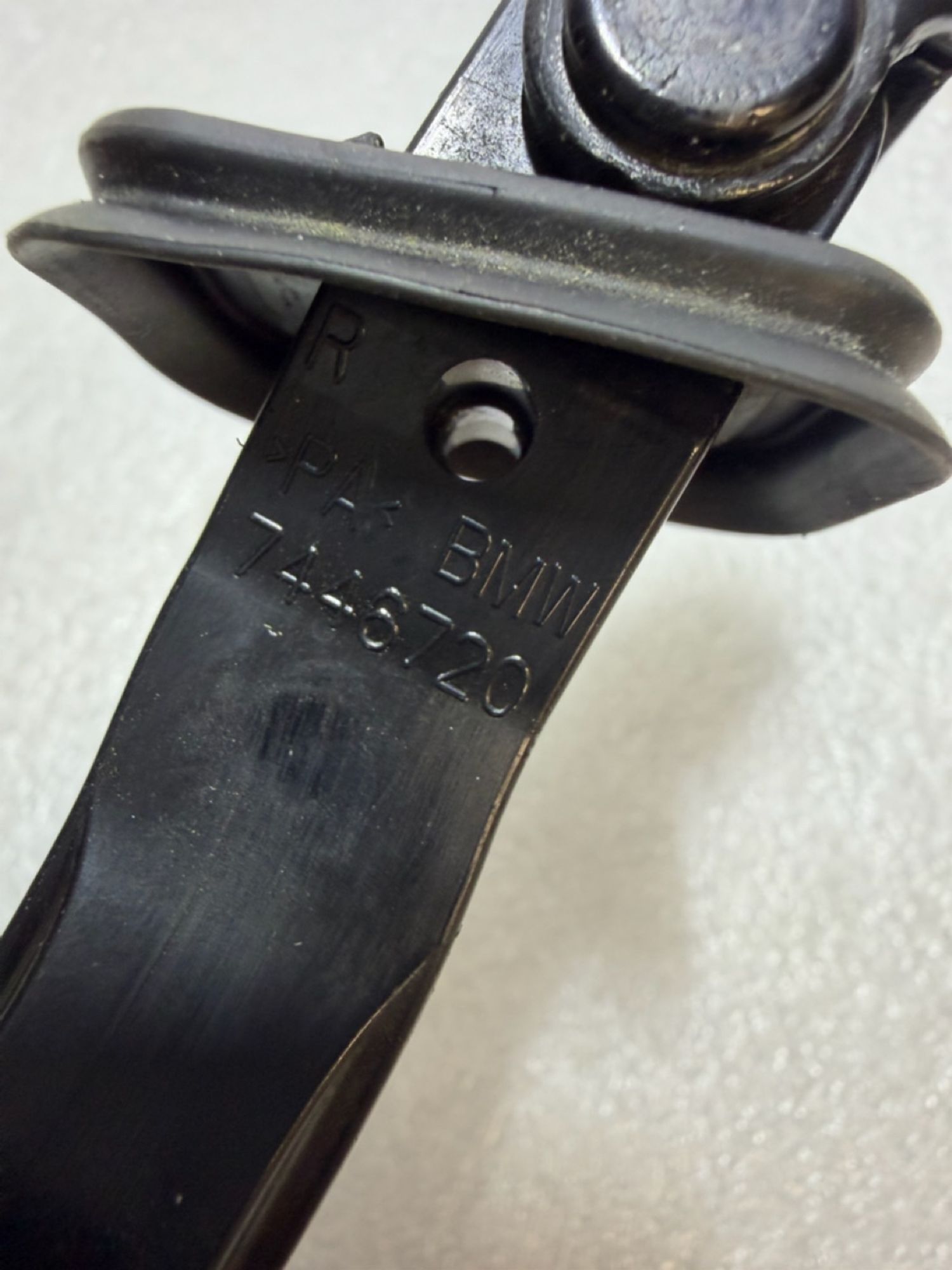 https://ycs.partsauto.market/partsauto-images/thmbs/userImages/57a1490c760884948c1593ca7cc92ed5/part/dd418088-bc40-47ec-8b98-3a92de4ff9c0_1776092576440.jpg