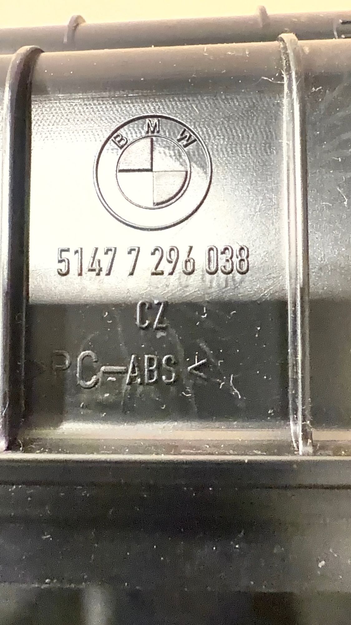 https://ycs.partsauto.market/partsauto-images/thmbs/userImages/57a1490c760884948c1593ca7cc92ed5/part/e97ceddc-bc02-41a6-b590-97bfe2c72735_1776878845139.jpg