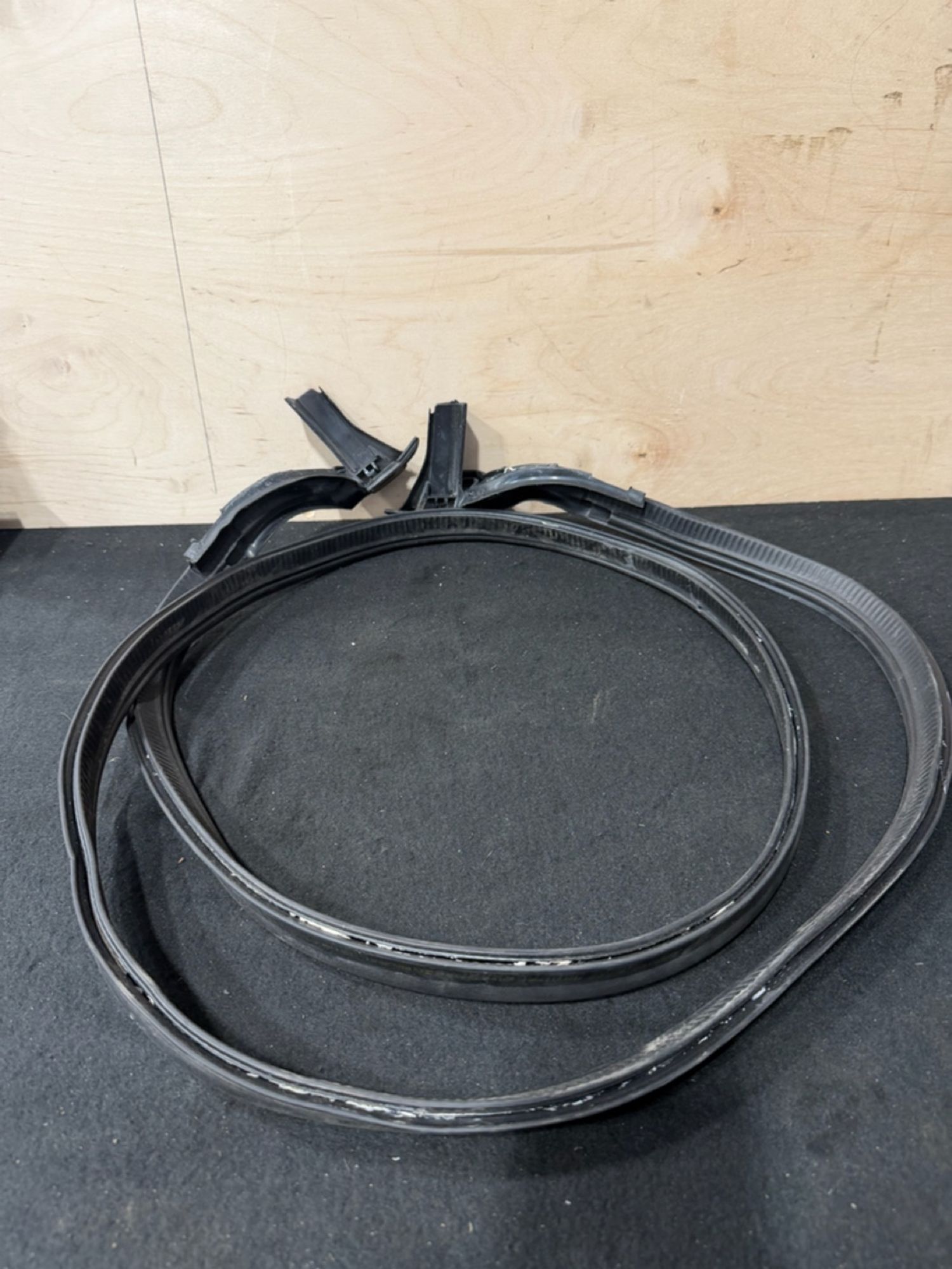 https://ycs.partsauto.market/partsauto-images/thmbs/userImages/57a1490c760884948c1593ca7cc92ed5/part/f534e6d5-f32a-45ea-9209-5cb7f1f5dbab_1776945033200.jpg