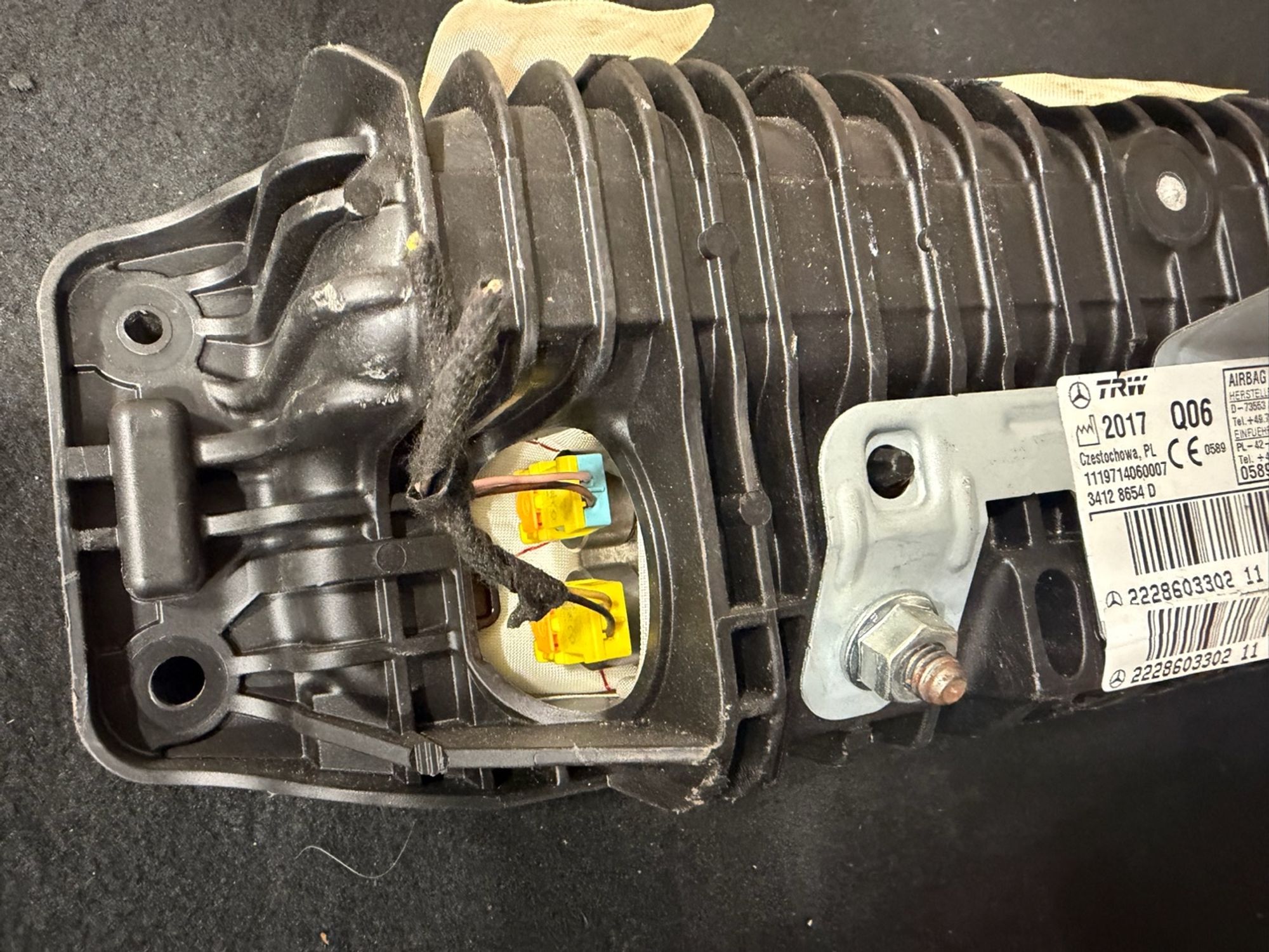 https://ycs.partsauto.market/partsauto-images/thmbs/userImages/57a1490c760884948c1593ca7cc92ed5/part/f5ba7780-e059-489d-b21f-df30a9c60699_1776429695670.jpg