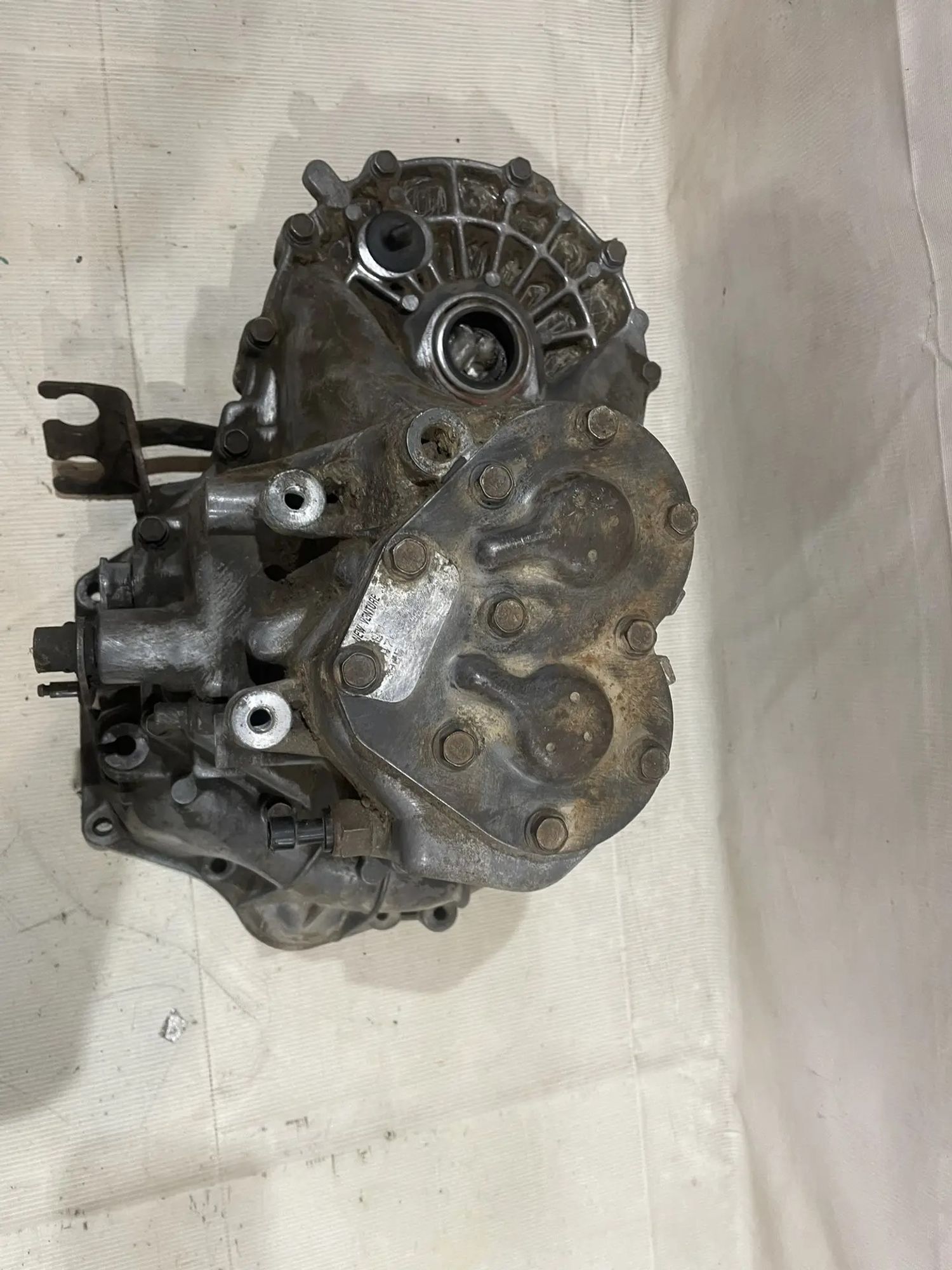 https://ycs.partsauto.market/partsauto-images/thmbs/userImages/5bd9f82b295ca622c9b7c916cd62060a/part/98d69573-1483-4e6f-8356-55f3950f1ed8_1783163090924.jpg