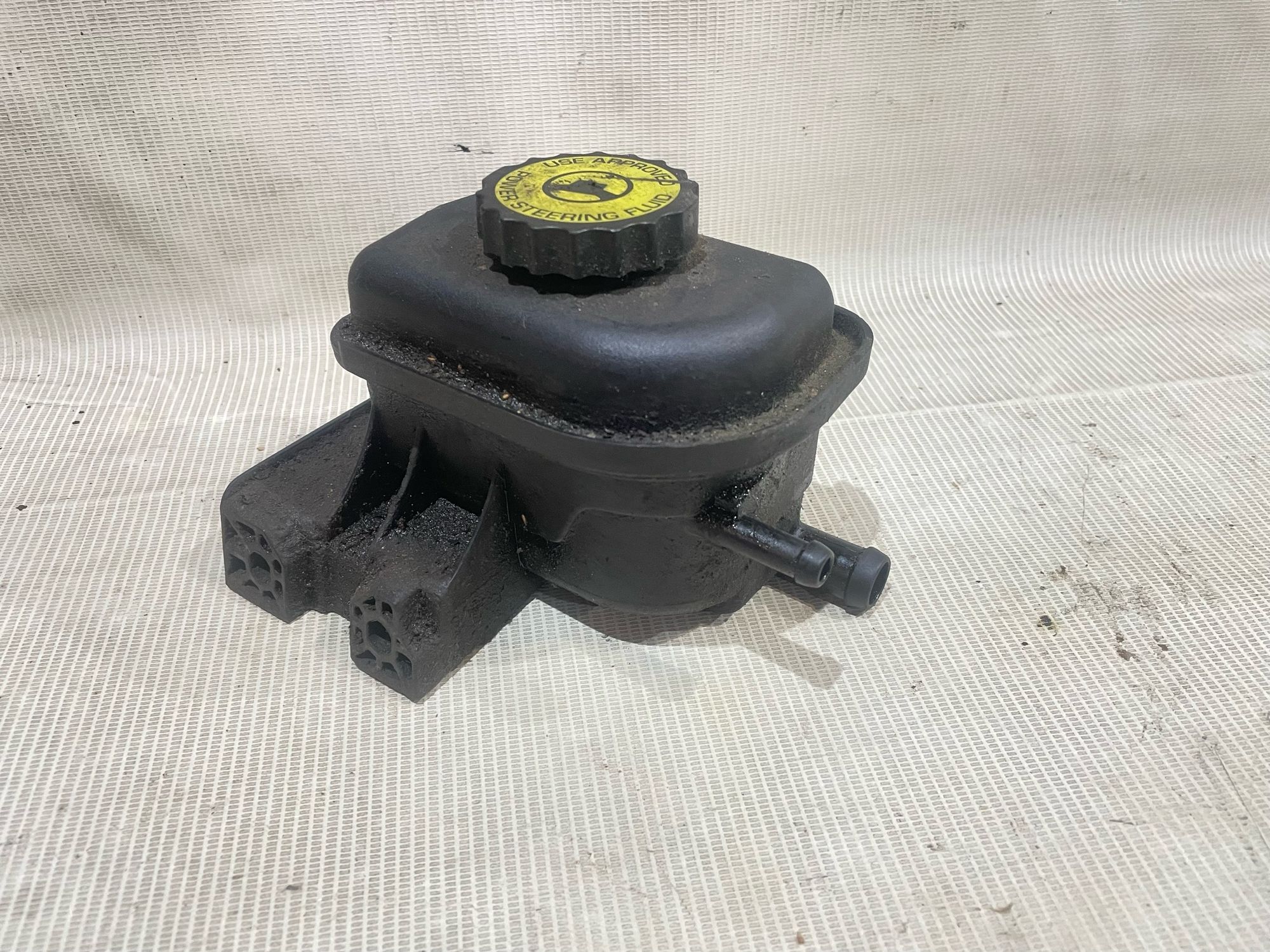 https://ycs.partsauto.market/partsauto-images/thmbs/userImages/5bd9f82b295ca622c9b7c916cd62060a/part/c696fd76-cb09-4031-9510-8f2ca7d8923d_1774628360189.jpg