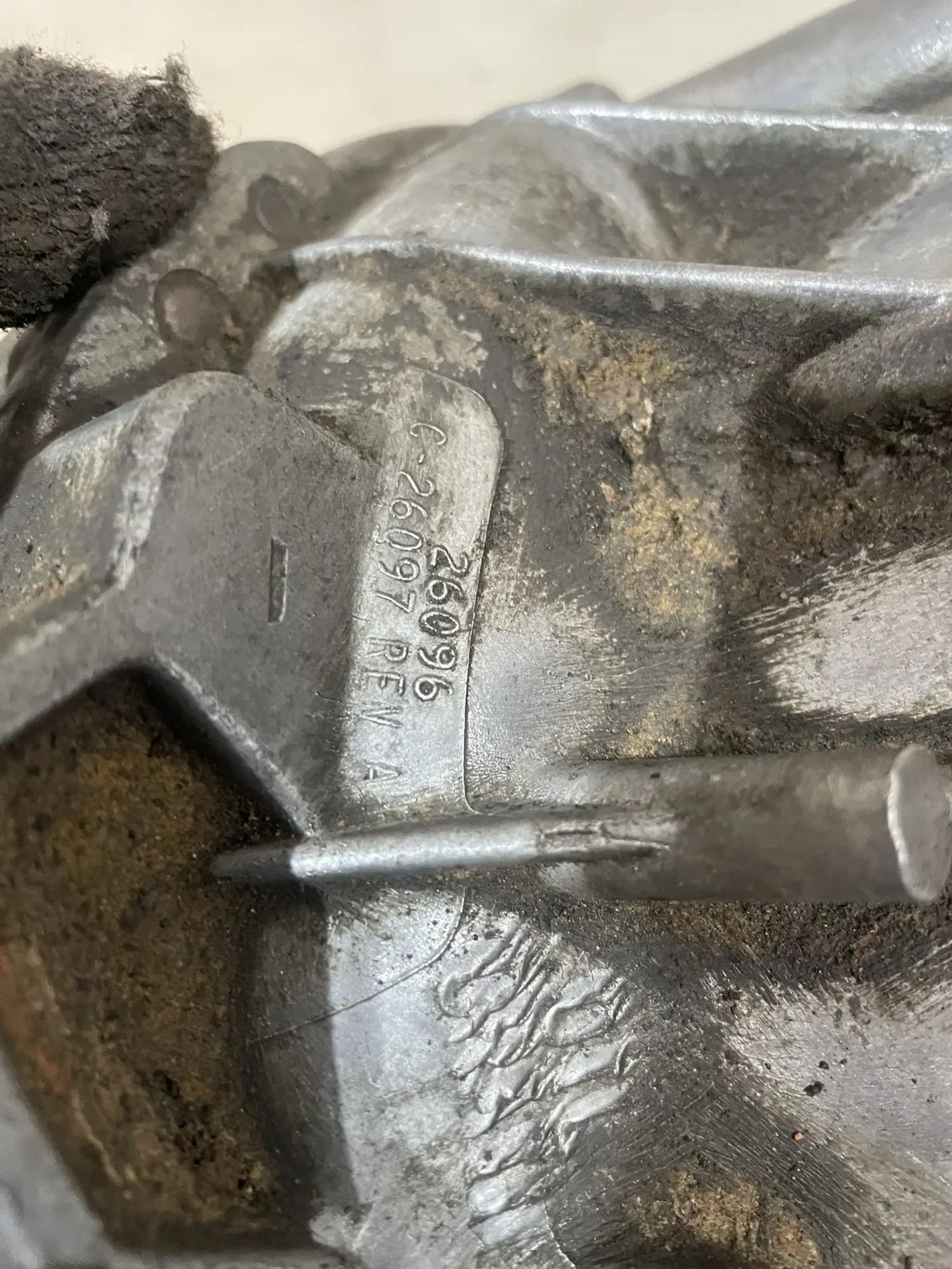 https://ycs.partsauto.market/partsauto-images/thmbs/userImages/5bd9f82b295ca622c9b7c916cd62060a/part/deb3c561-96e5-4ca7-a5f1-8e7408ae4fed_1783163092492.jpg
