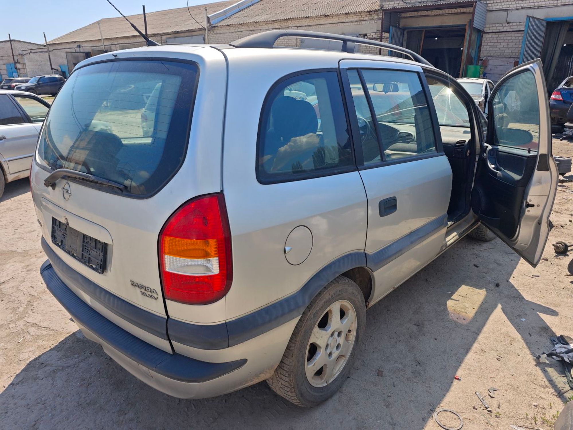 https://ycs.partsauto.market/partsauto-images/thmbs/userImages/642e6f5f1bce7f21e2021cd69aab83bc/car/ed0df4df-9307-41f3-b7be-797c1264e2ce_1778152206470.jpg