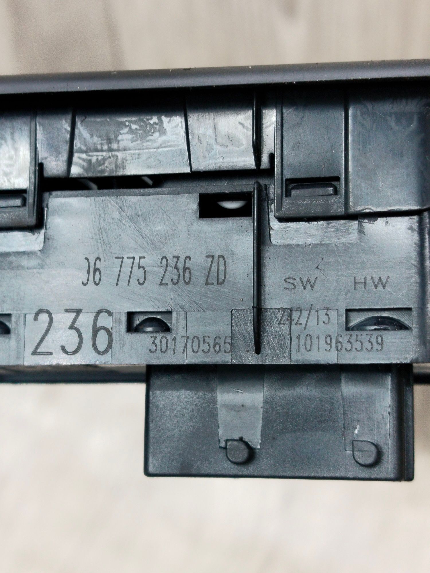 https://ycs.partsauto.market/partsauto-images/thmbs/userImages/642e6f5f1bce7f21e2021cd69aab83bc/part/031e6b3e-c122-42d7-b717-57eb741bb834_1708354423851.jpg