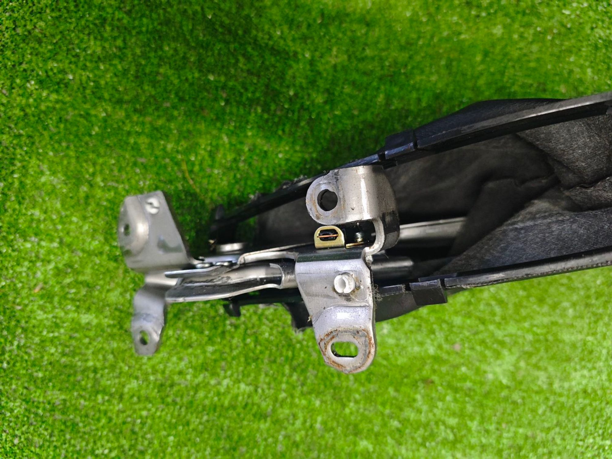 https://ycs.partsauto.market/partsauto-images/thmbs/userImages/642e6f5f1bce7f21e2021cd69aab83bc/part/0f8e96cc-bf51-430d-ba80-2592e18cf364_1785840809179.jpg