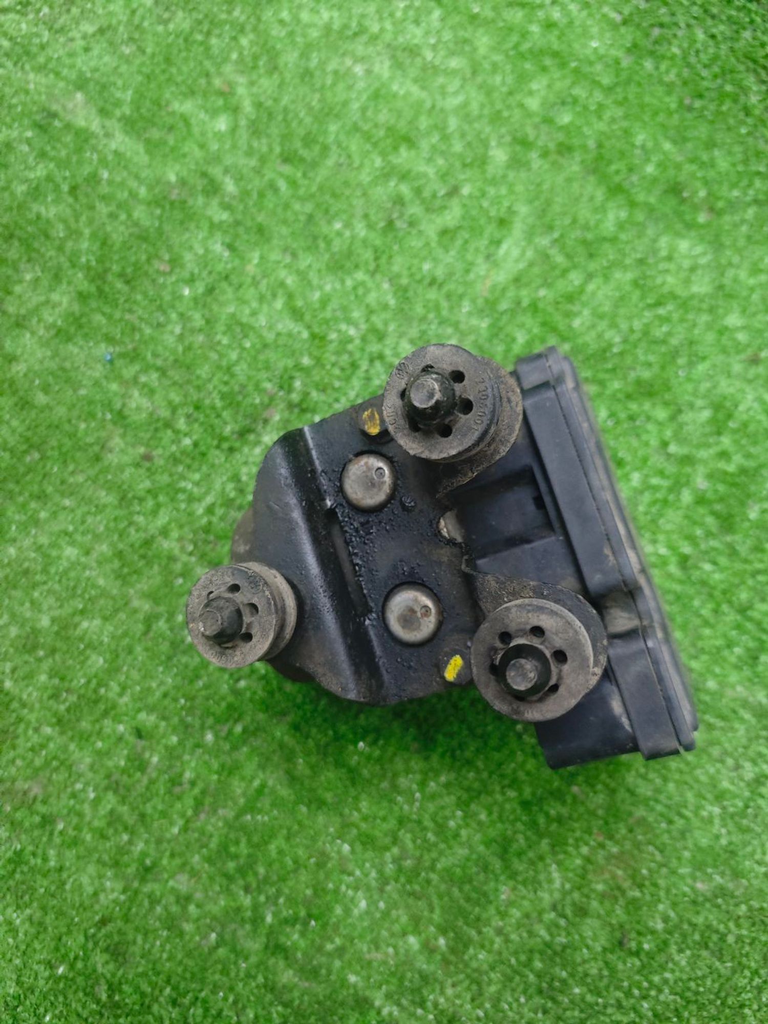 https://ycs.partsauto.market/partsauto-images/thmbs/userImages/642e6f5f1bce7f21e2021cd69aab83bc/part/113eb155-2f70-426a-948d-05e1d21d6fde_1785490050269.jpg