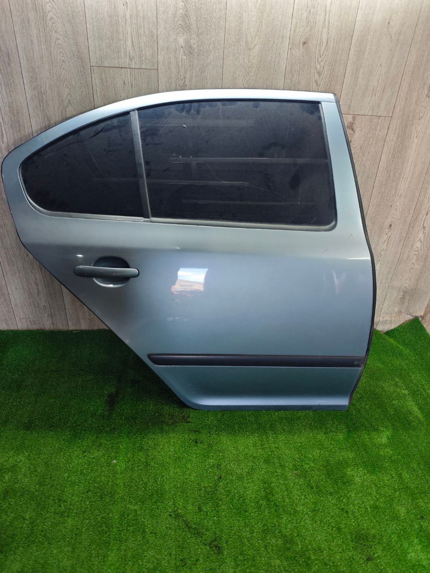 https://ycs.partsauto.market/partsauto-images/thmbs/userImages/642e6f5f1bce7f21e2021cd69aab83bc/part/1358e182-436d-463a-bb22-acefa469857a_1784623064651.jpg