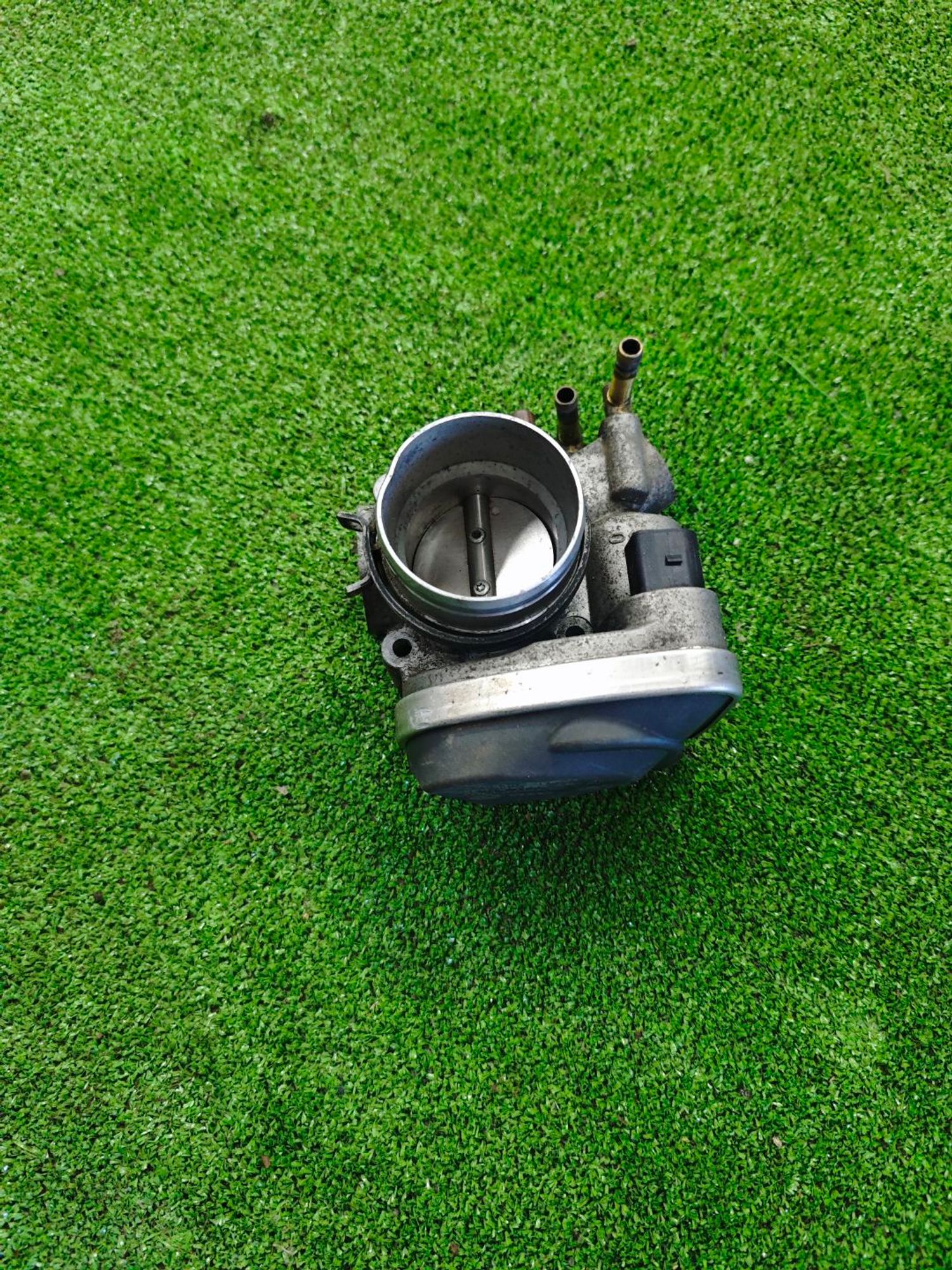 https://ycs.partsauto.market/partsauto-images/thmbs/userImages/642e6f5f1bce7f21e2021cd69aab83bc/part/245dff29-c670-473a-844b-648d45a601b7_1784545533910.jpg