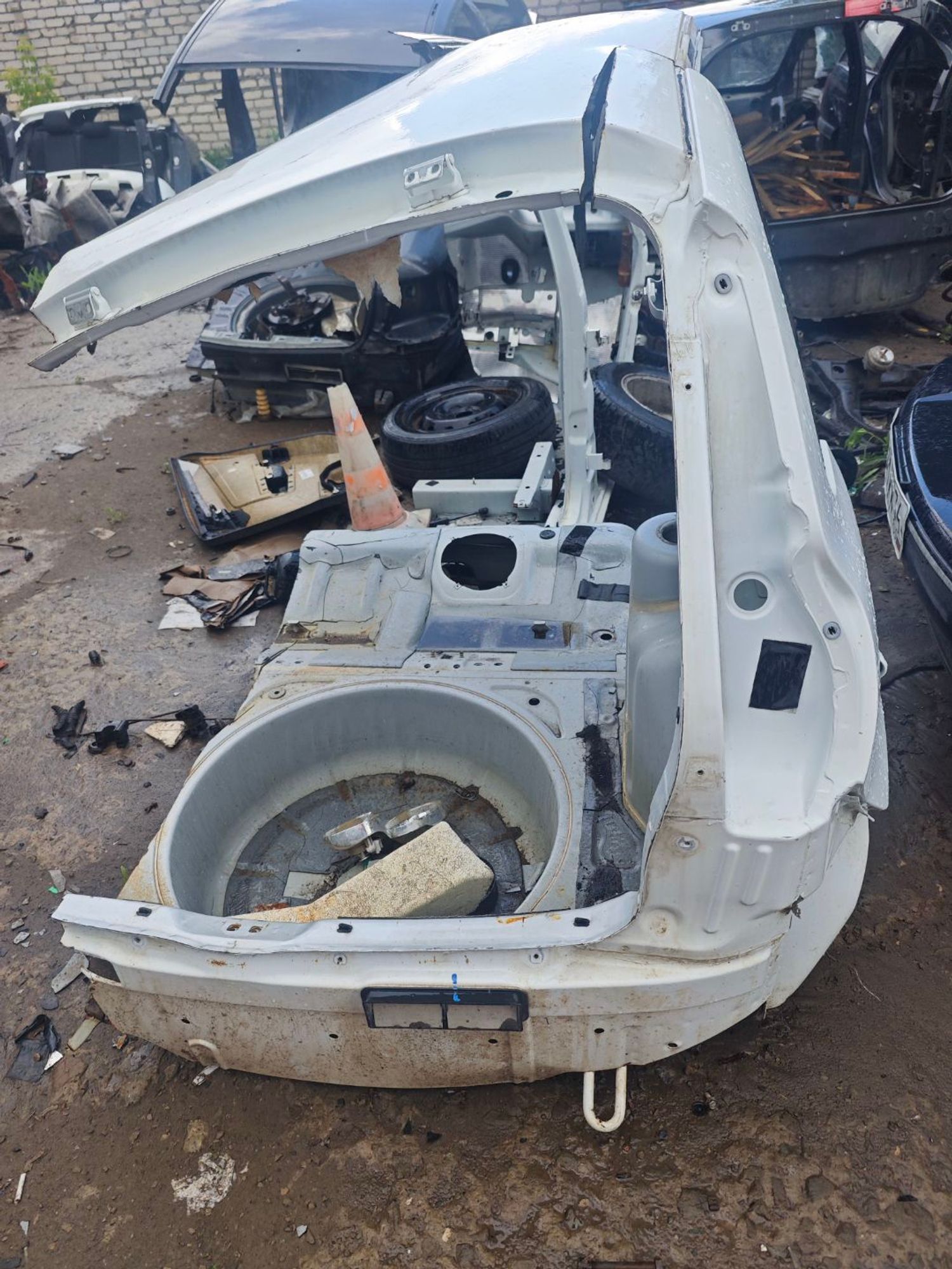https://ycs.partsauto.market/partsauto-images/thmbs/userImages/642e6f5f1bce7f21e2021cd69aab83bc/part/253fa564-b15d-4489-915b-c2d2b27316c1_1780740870658.jpg