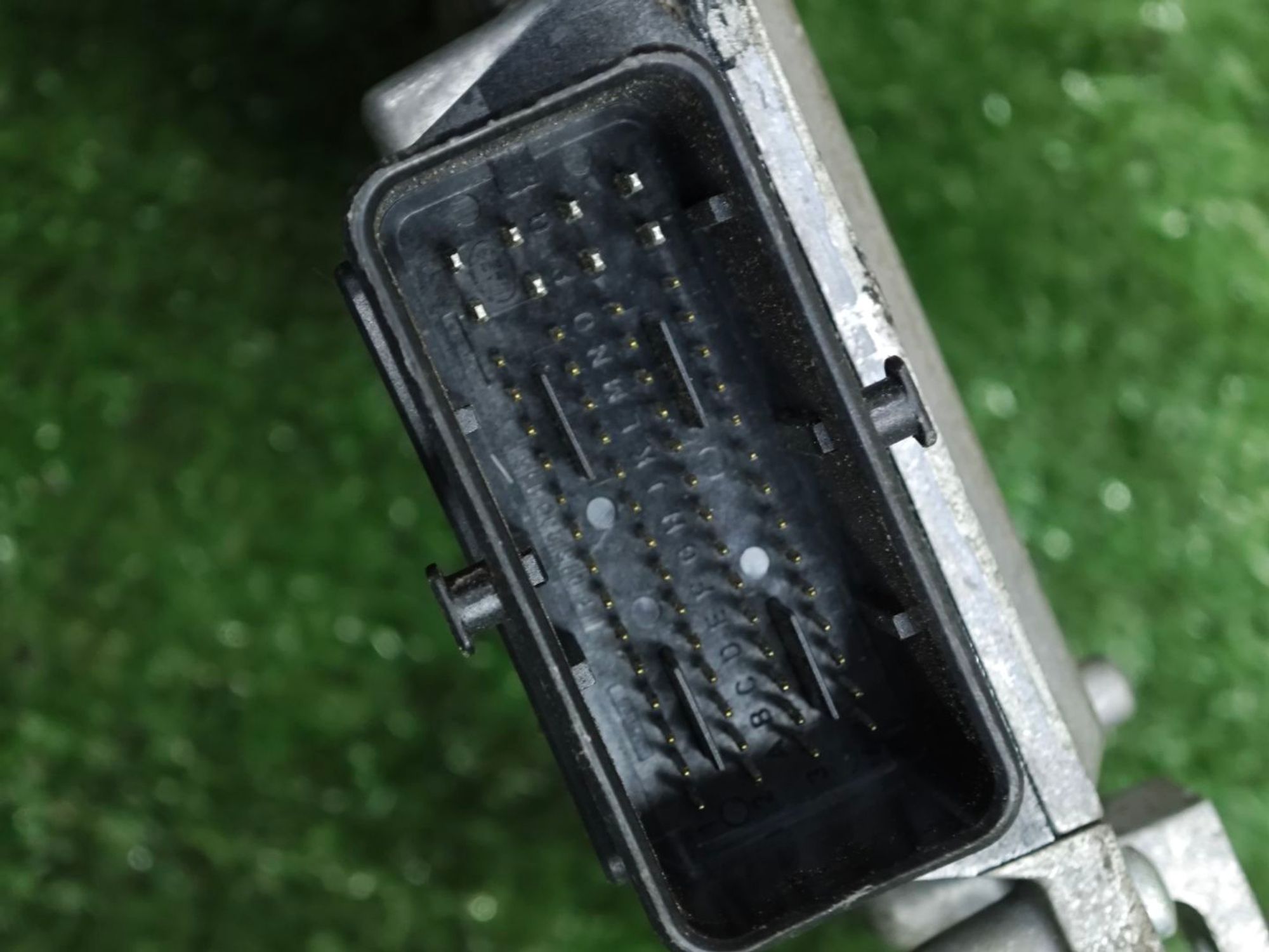 https://ycs.partsauto.market/partsauto-images/thmbs/userImages/642e6f5f1bce7f21e2021cd69aab83bc/part/34fb3110-7776-466d-aa72-38aef52a8f6e_1775564895369.jpg