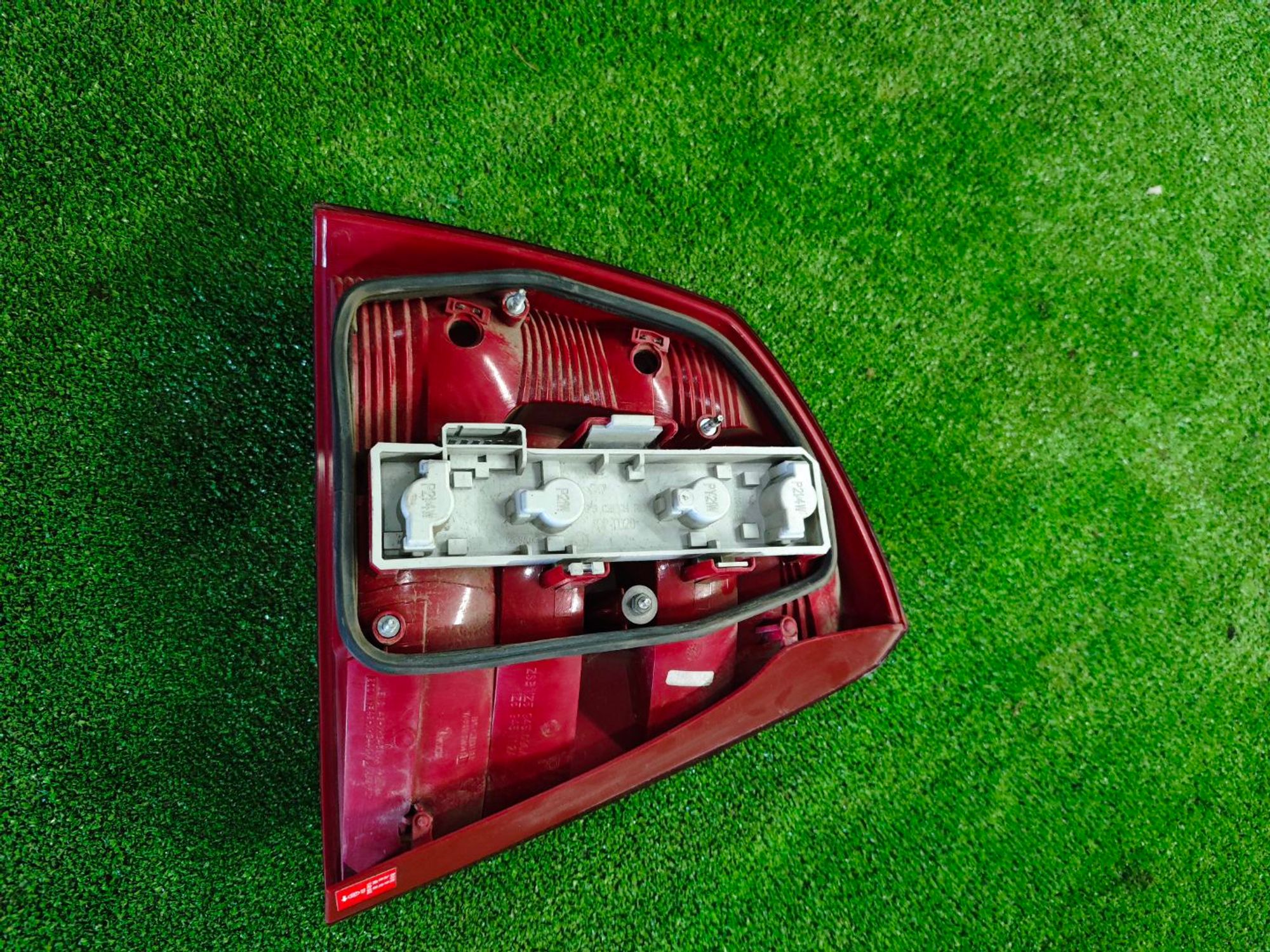 https://ycs.partsauto.market/partsauto-images/thmbs/userImages/642e6f5f1bce7f21e2021cd69aab83bc/part/3db0d52e-e1fb-4184-b874-a11bc3f6e993_1784557779689.jpg