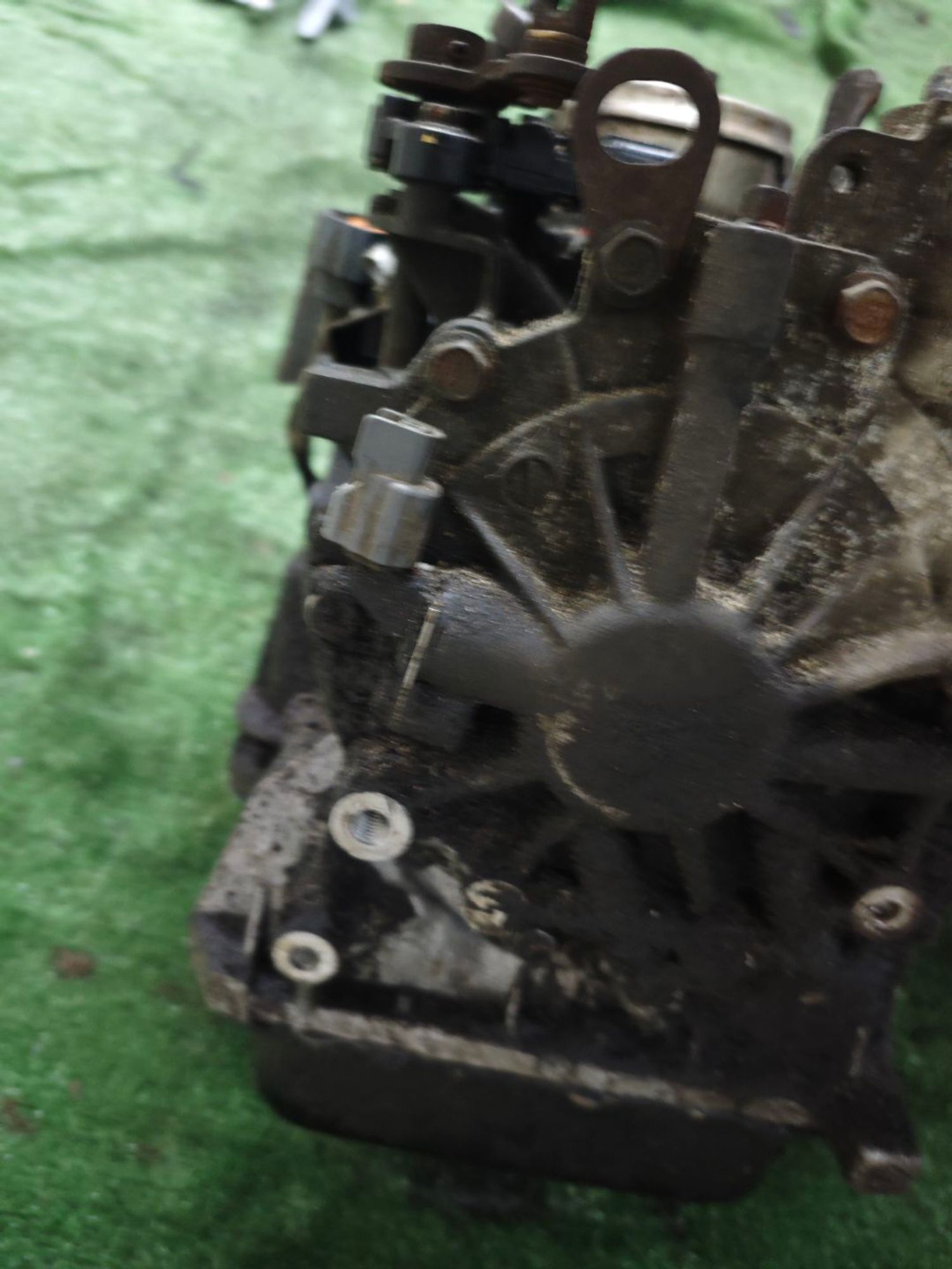 https://ycs.partsauto.market/partsauto-images/thmbs/userImages/642e6f5f1bce7f21e2021cd69aab83bc/part/48a96fcc-f691-4a48-ab8b-0ad0a0e320a4_1778500291045.jpg