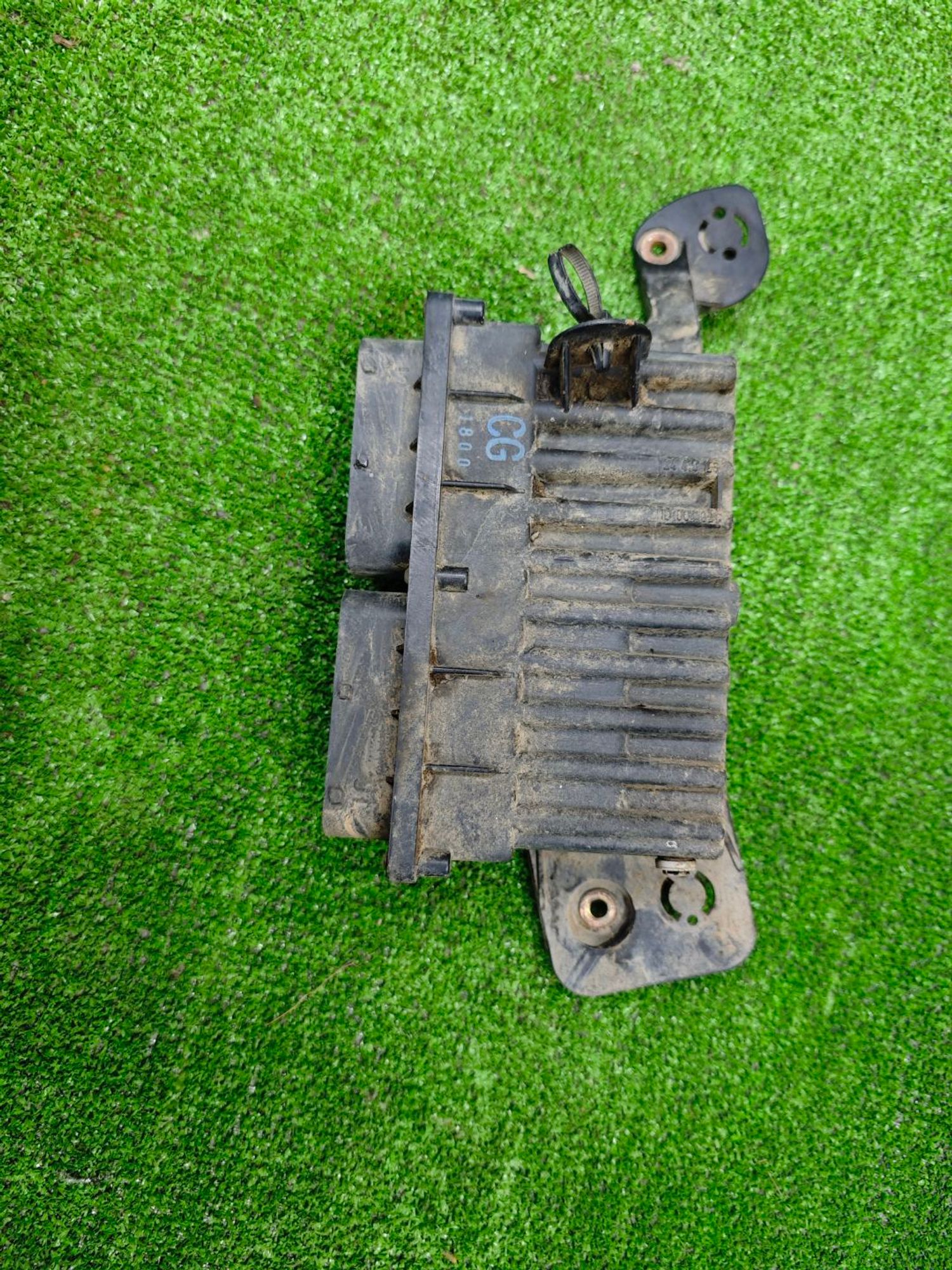 https://ycs.partsauto.market/partsauto-images/thmbs/userImages/642e6f5f1bce7f21e2021cd69aab83bc/part/501e800a-7e31-471a-9392-55ebb9d1cde1_1785920748748.jpg