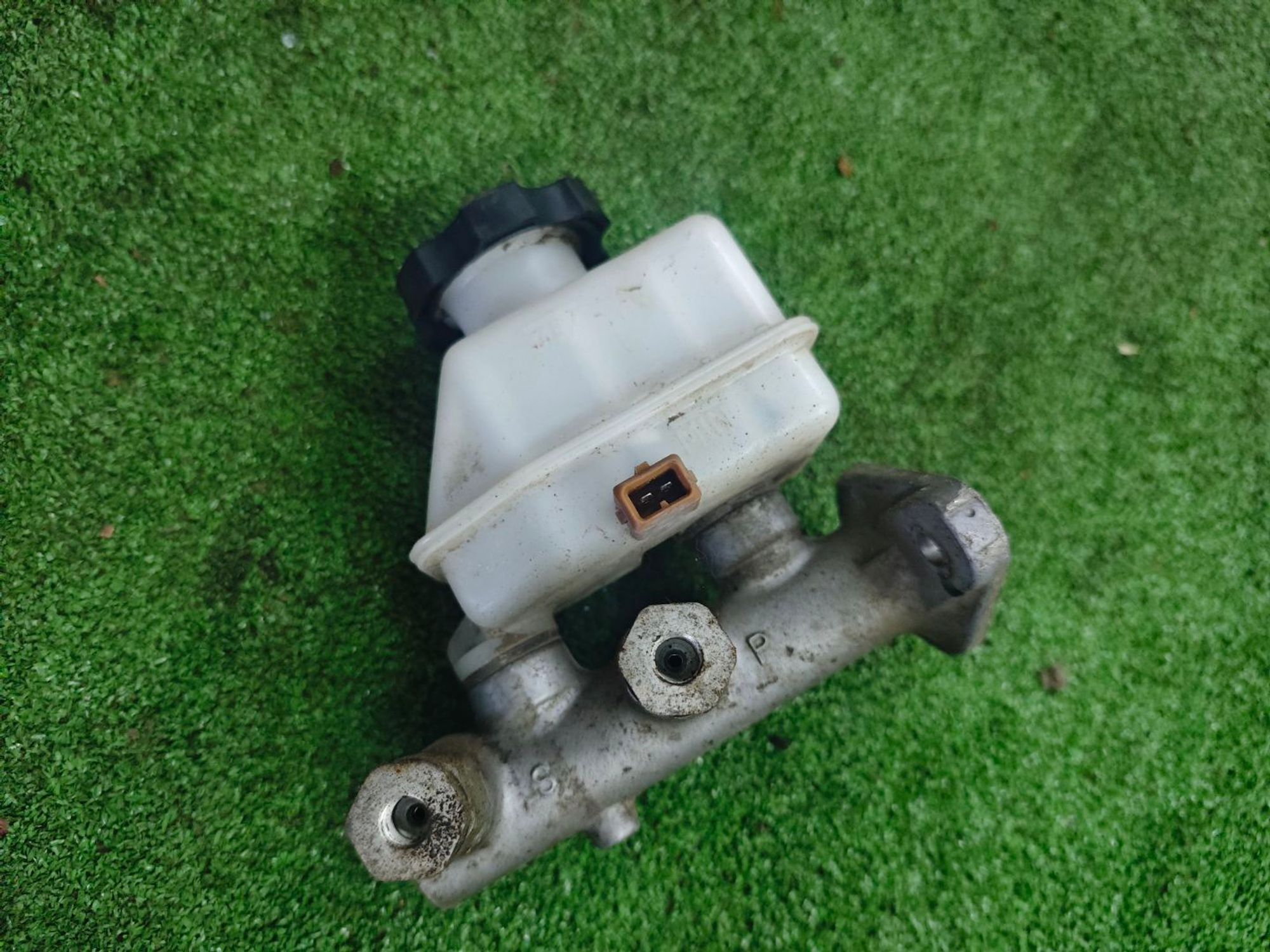 https://ycs.partsauto.market/partsauto-images/thmbs/userImages/642e6f5f1bce7f21e2021cd69aab83bc/part/5521c6c4-95e0-43c4-8a23-30a9c228ea8c_1786011350184.jpg