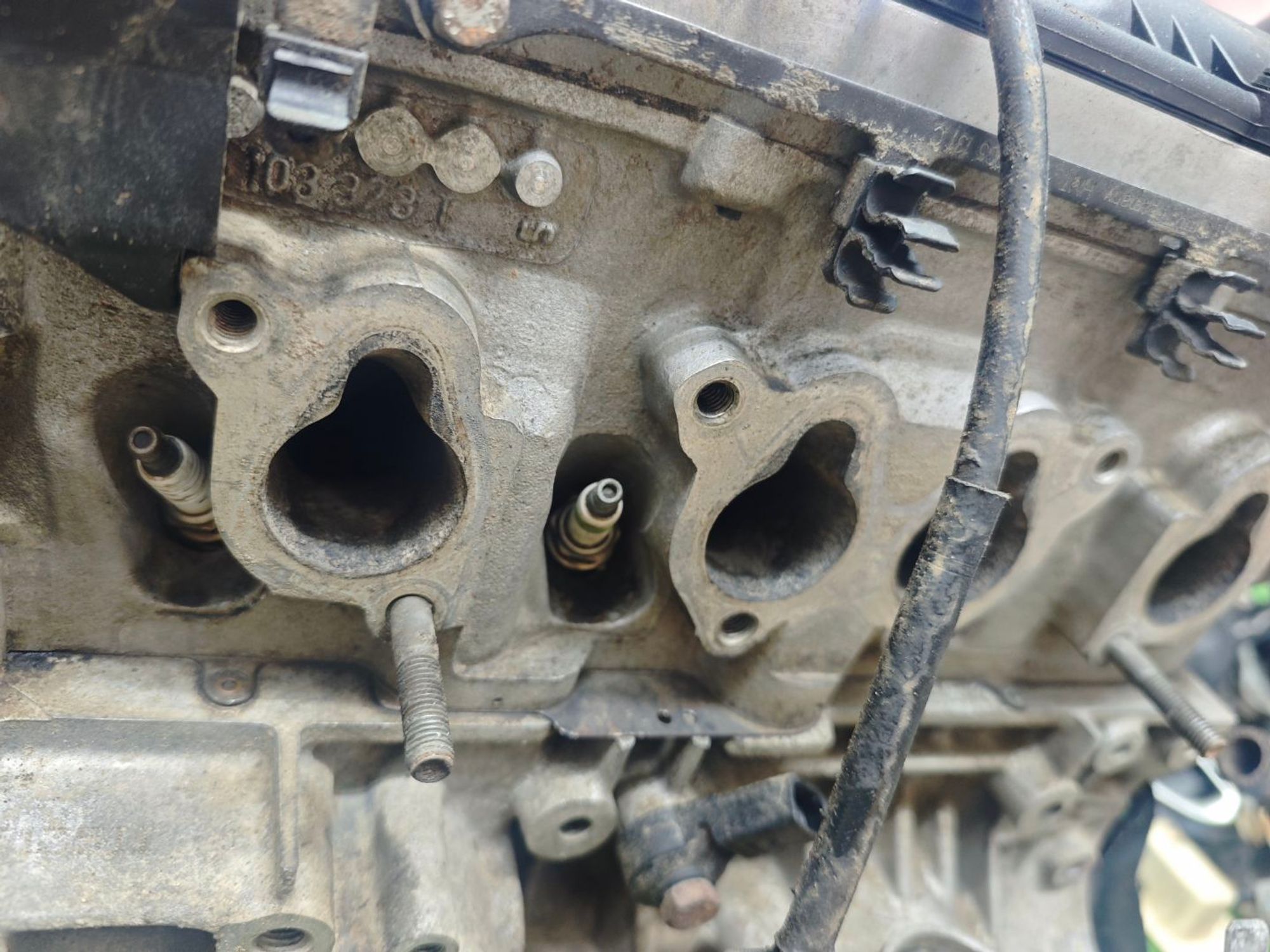 https://ycs.partsauto.market/partsauto-images/thmbs/userImages/642e6f5f1bce7f21e2021cd69aab83bc/part/580b9178-97b2-4251-87a5-c1974b1dcb5e_1785501611142.jpg