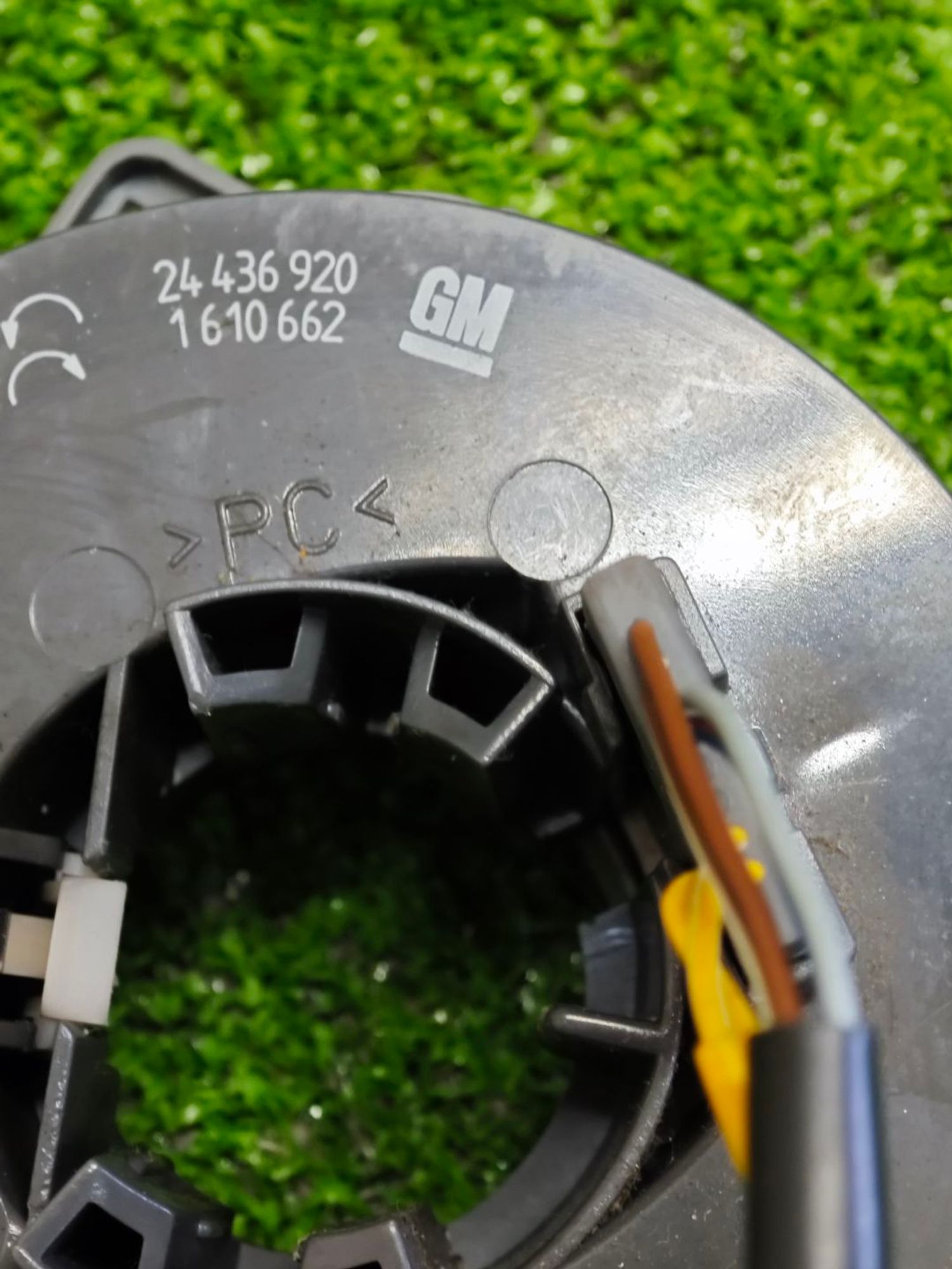 https://ycs.partsauto.market/partsauto-images/thmbs/userImages/642e6f5f1bce7f21e2021cd69aab83bc/part/5f4dc61e-f980-4ca5-8bc9-4df27739b162_1785840763775.jpg