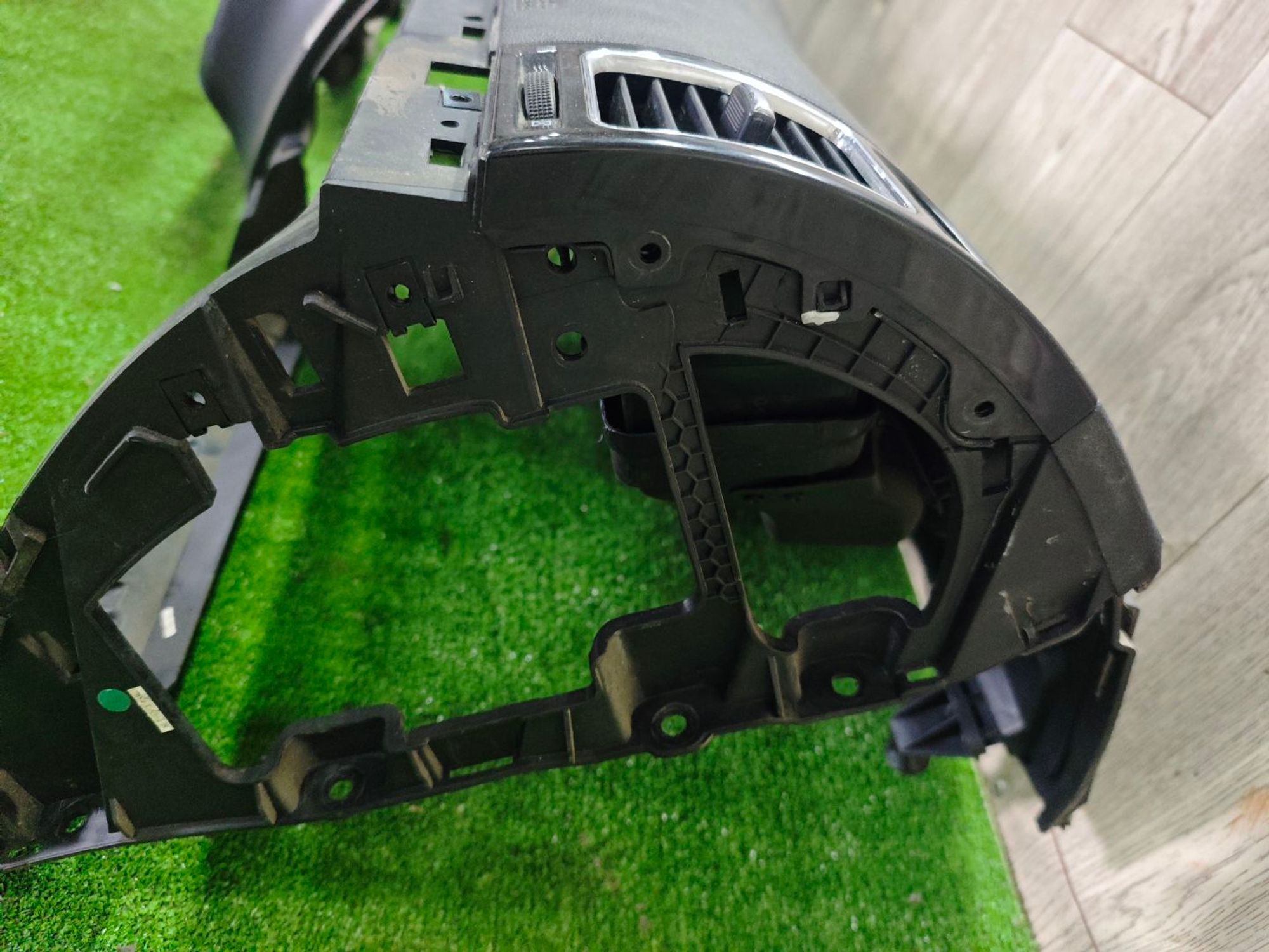 https://ycs.partsauto.market/partsauto-images/thmbs/userImages/642e6f5f1bce7f21e2021cd69aab83bc/part/949484da-ef5d-452e-a0b1-72b7ff33b02c_1785401725194.jpg