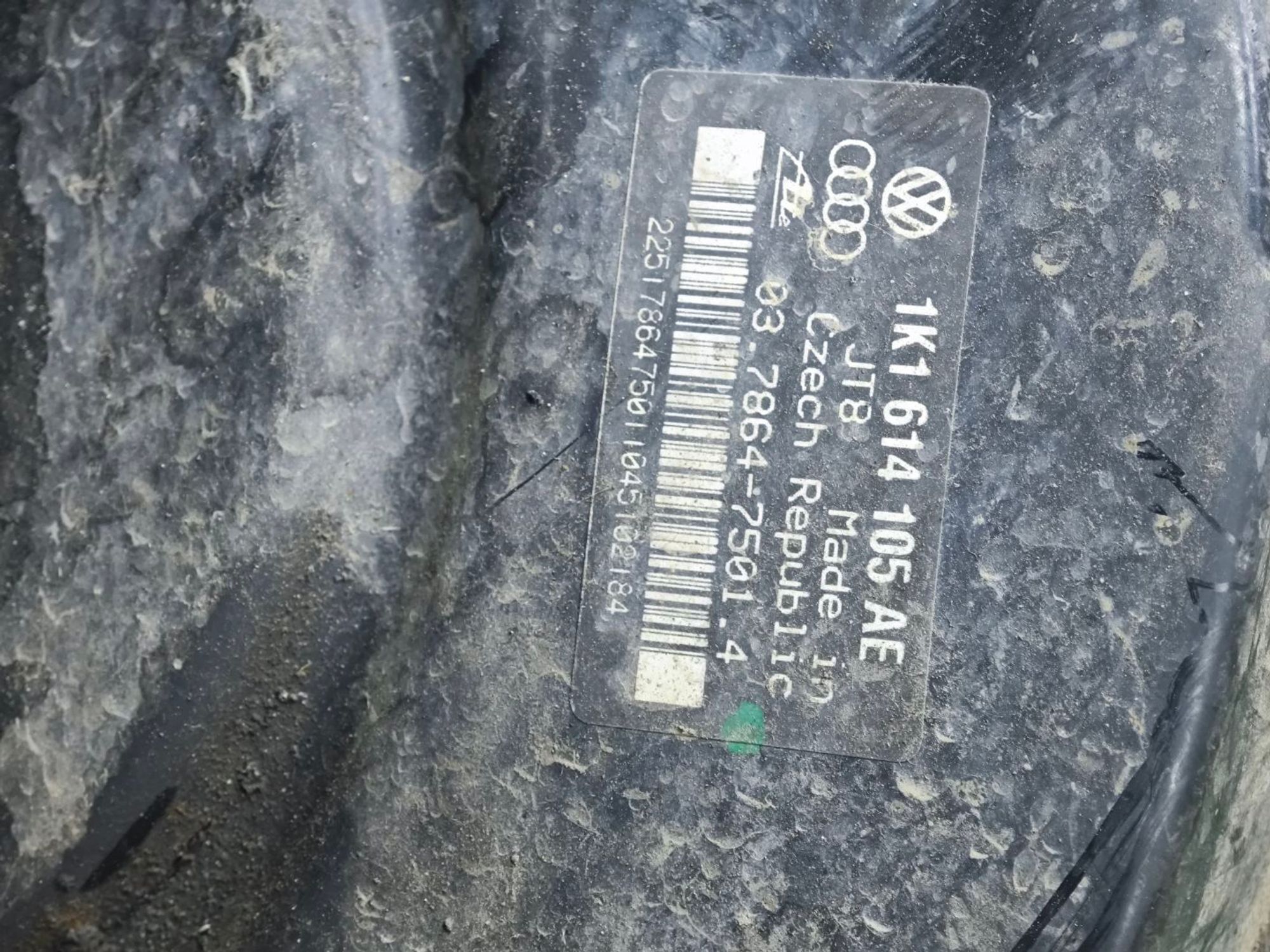 https://ycs.partsauto.market/partsauto-images/thmbs/userImages/642e6f5f1bce7f21e2021cd69aab83bc/part/9524d1d1-de8c-402e-b41b-837c3c392e0a_1785477574451.jpg