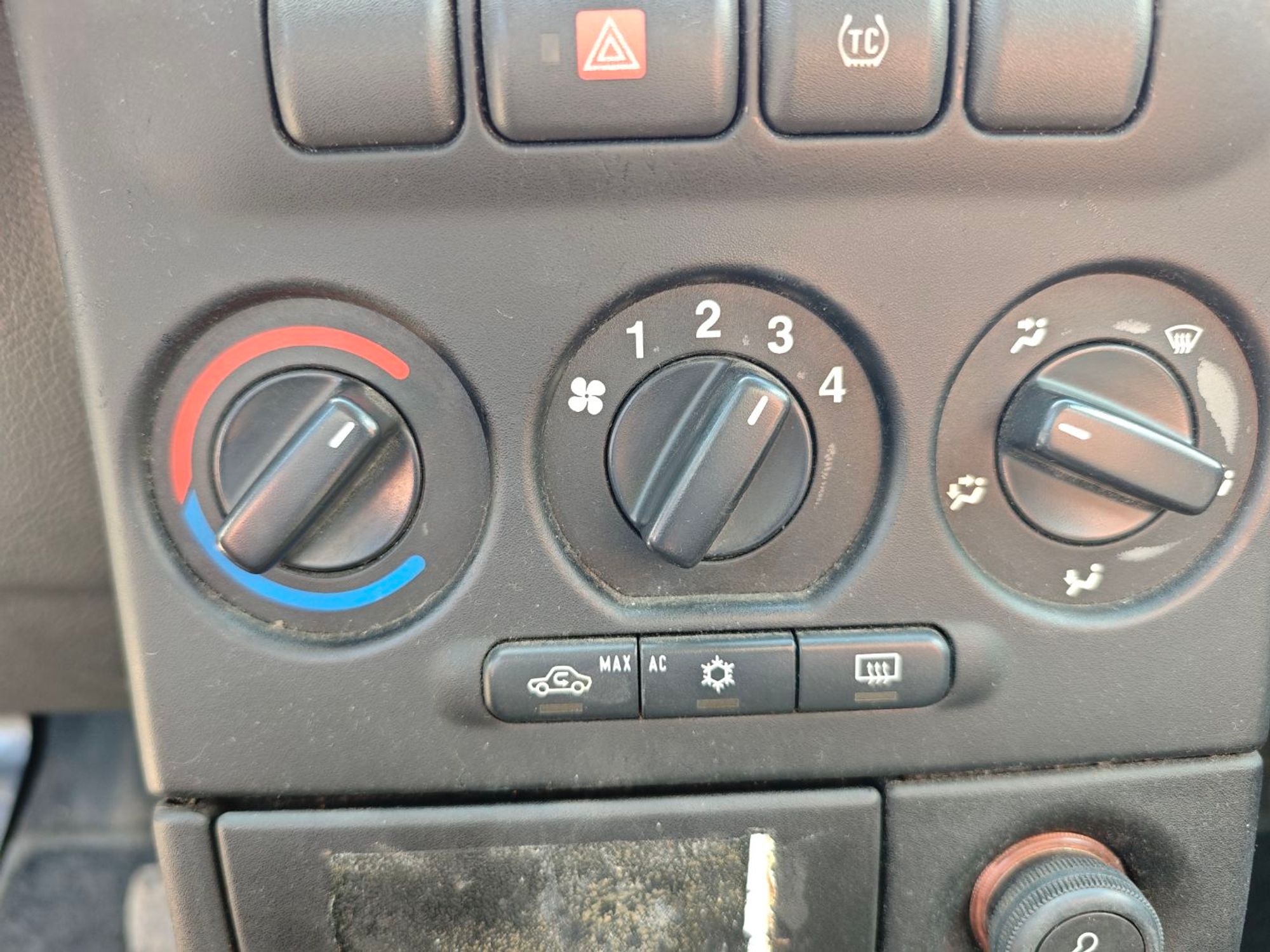 https://ycs.partsauto.market/partsauto-images/thmbs/userImages/642e6f5f1bce7f21e2021cd69aab83bc/part/98ddb0e7-98e3-495e-a575-8aece9820bef_1778153200921.jpg